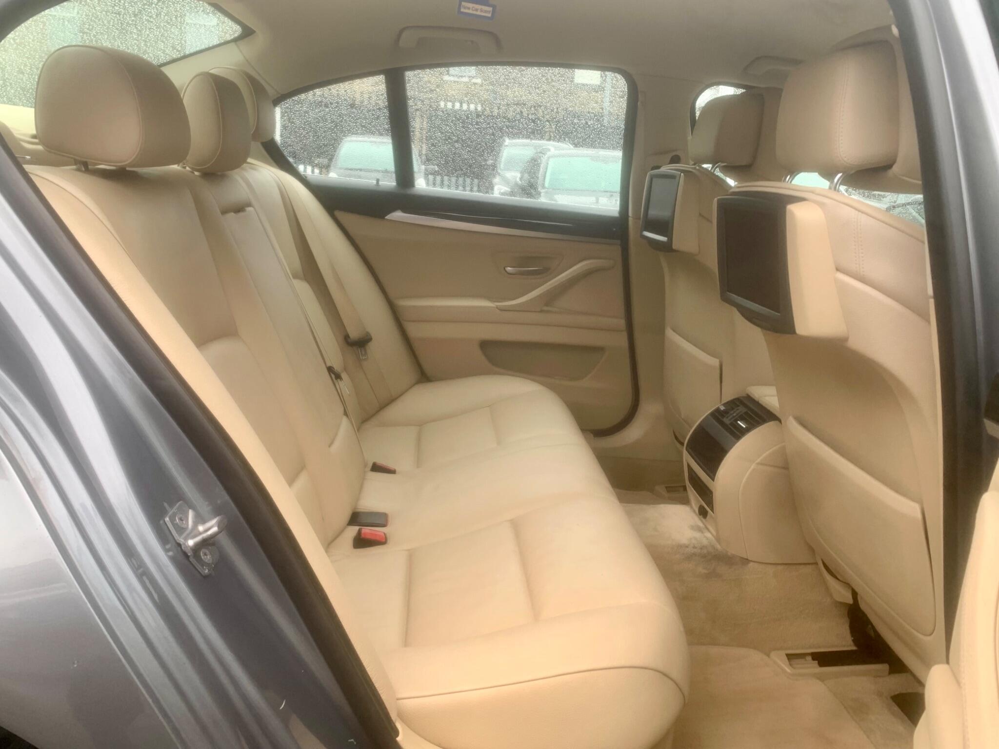 BMW 5 Series view 45