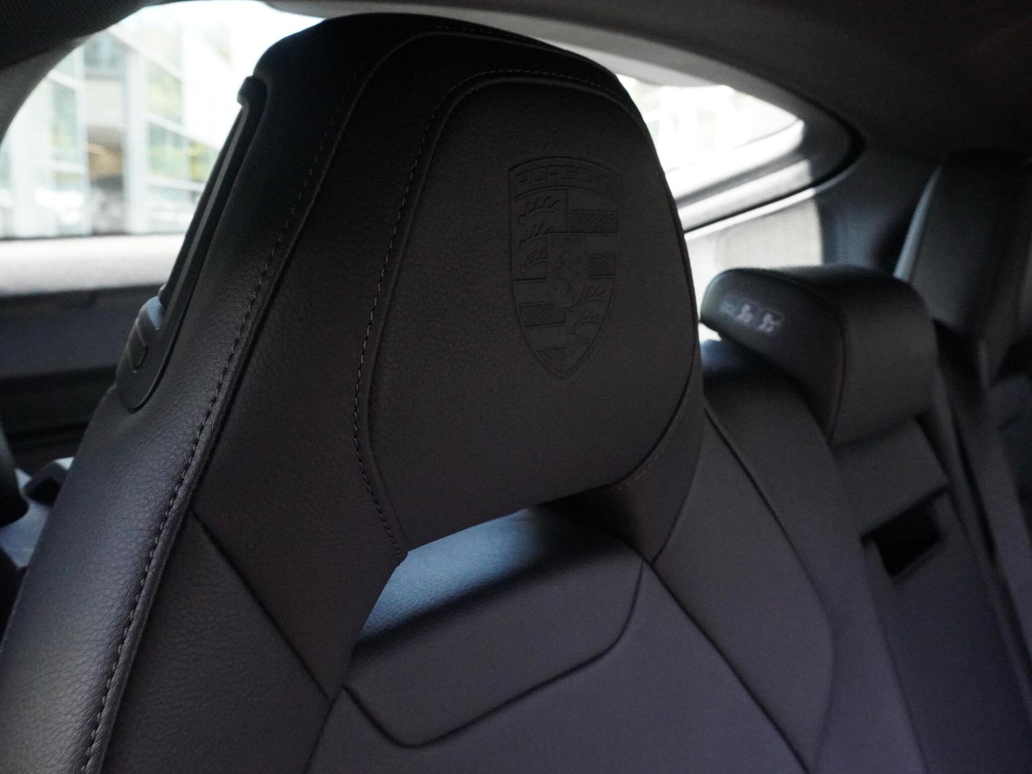 Porsche Panamera view 11