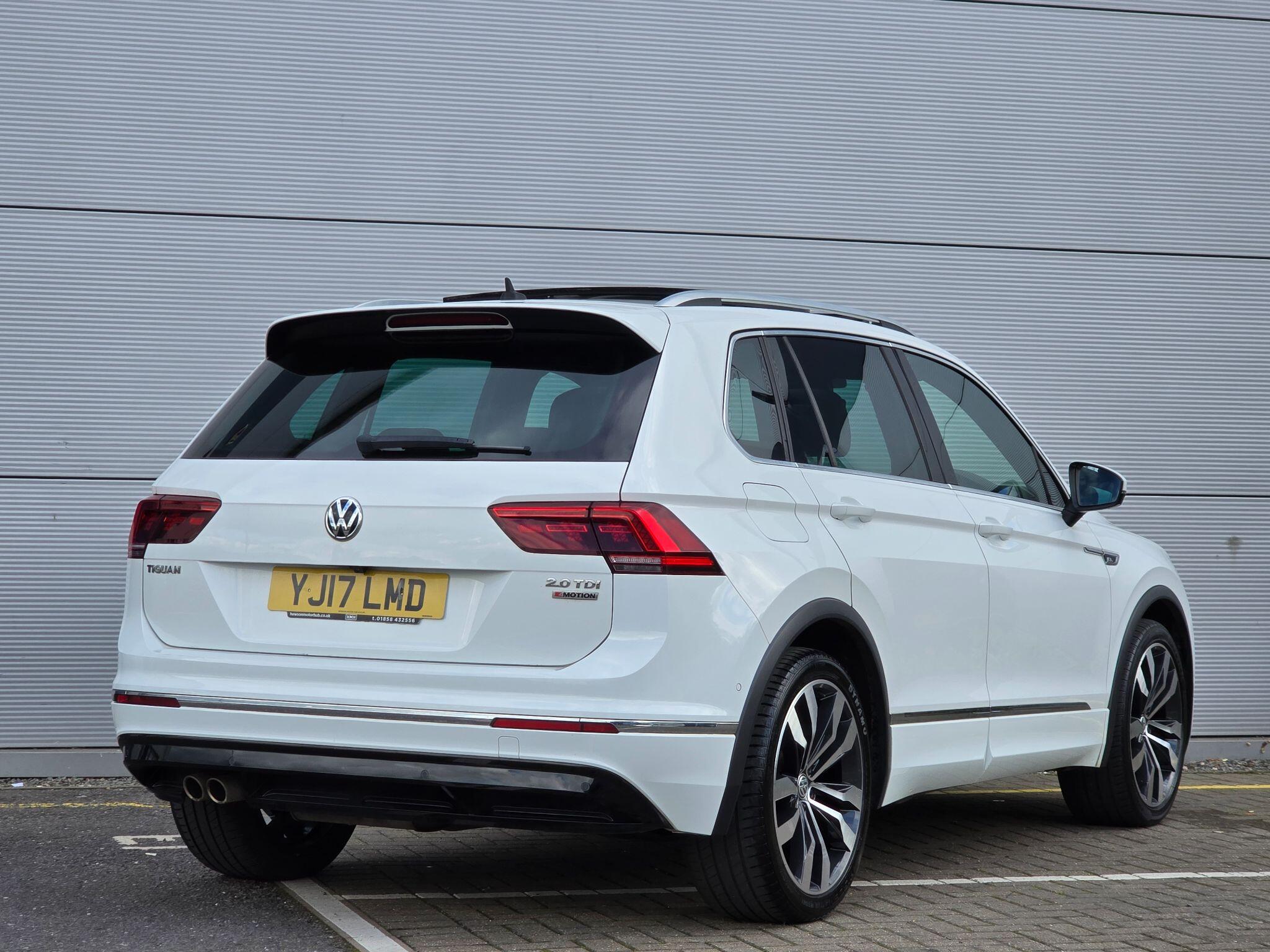 Volkswagen Tiguan view 6