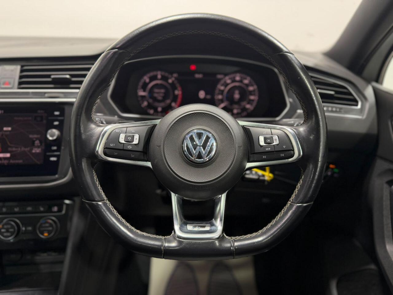Volkswagen Tiguan view 18