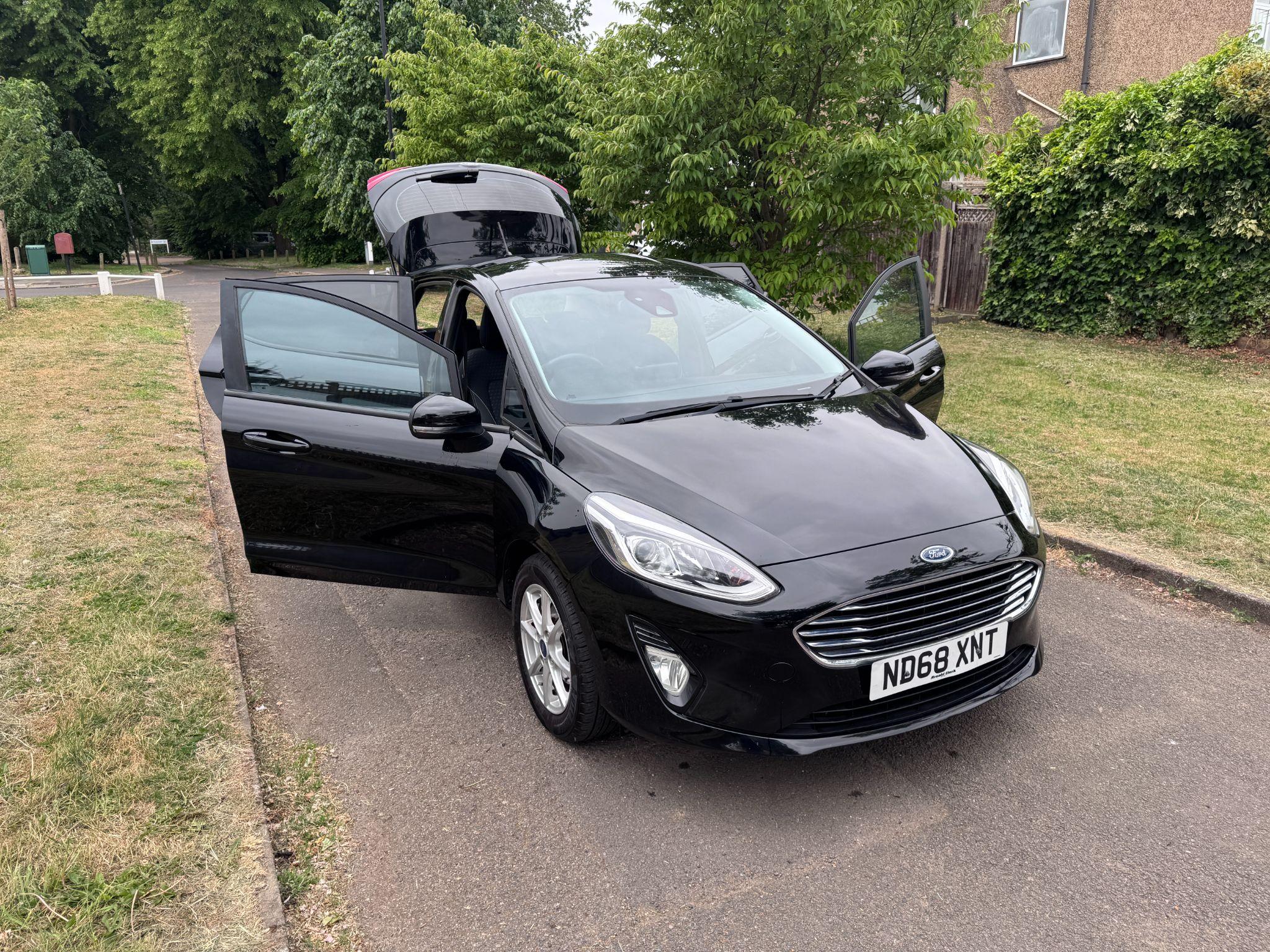 2018 Ford Fiesta image 40
