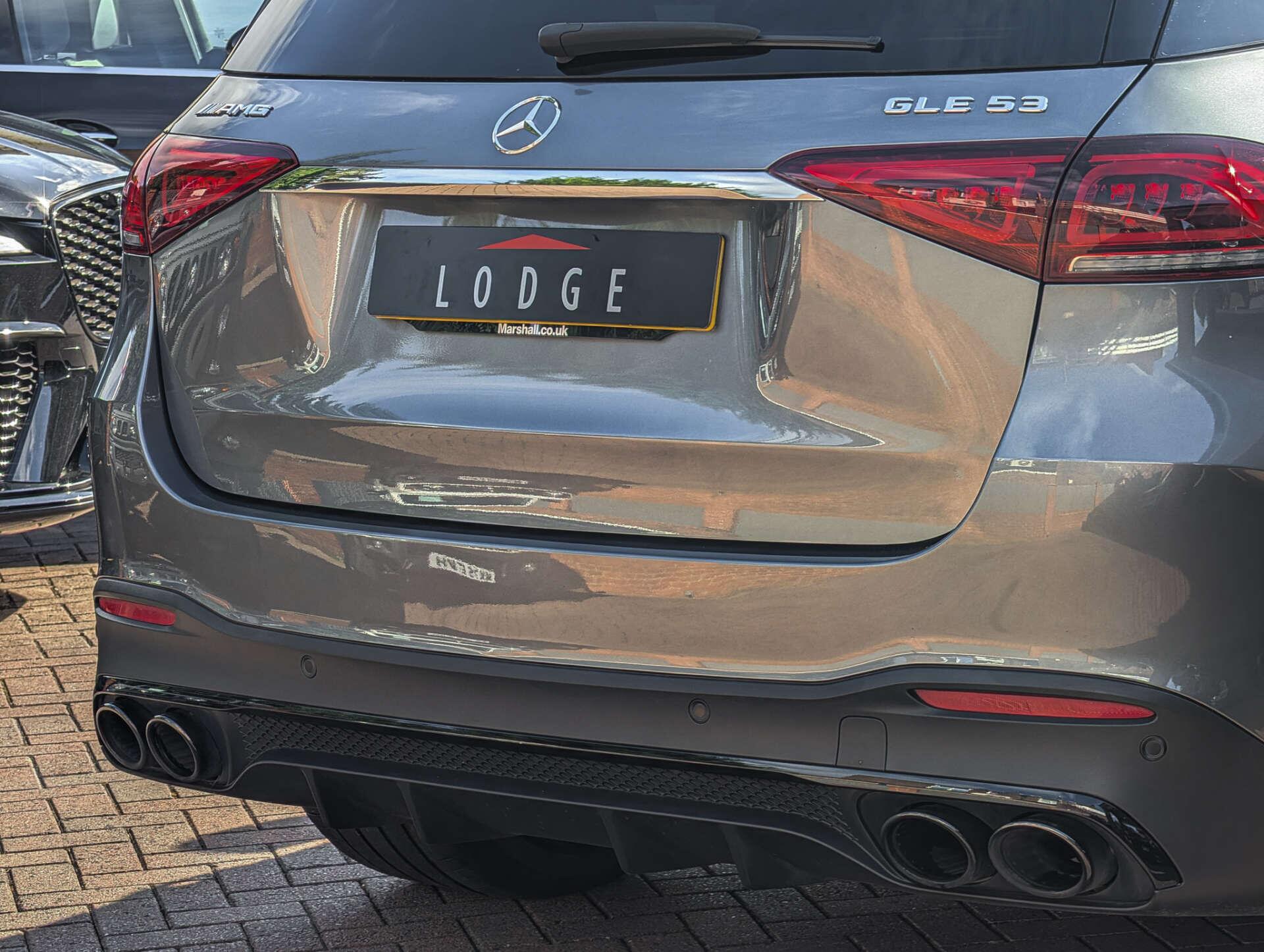 Mercedes-Benz Gle view 21