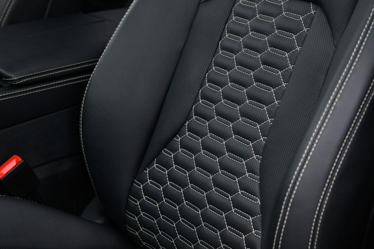 Lamborghini Urus view 75