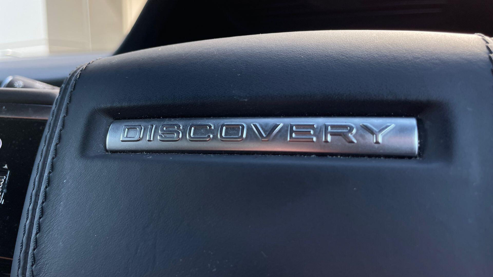 Land Rover Discovery Sport view 46