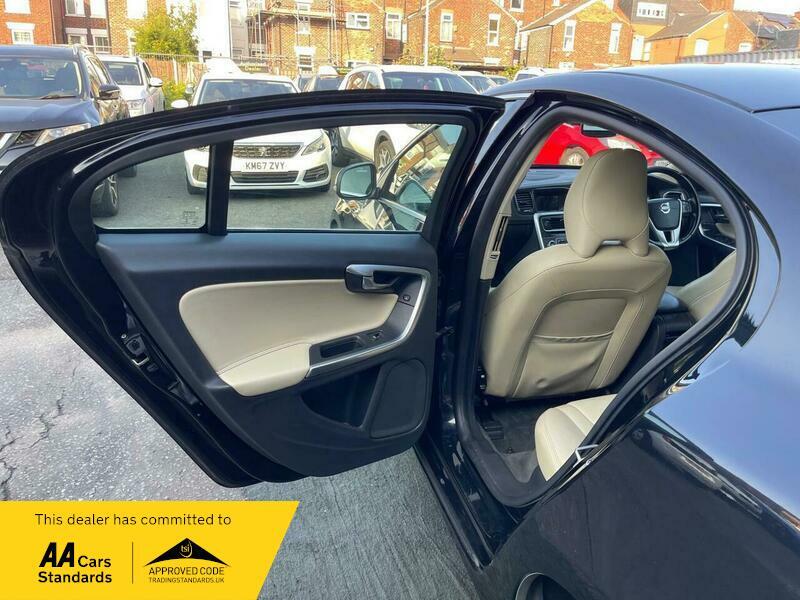 2015 Volvo S60 image 43