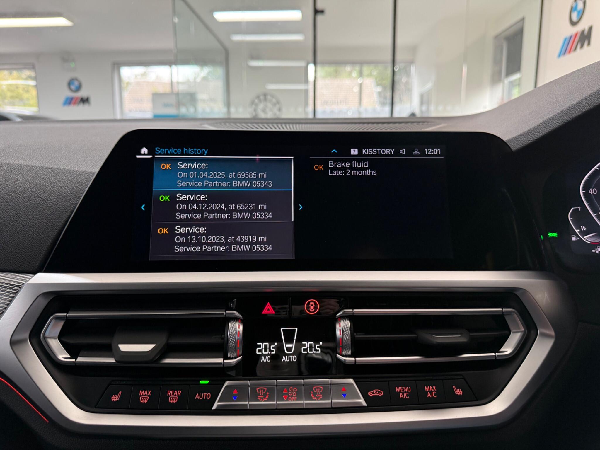 BMW 3 Series view 13
