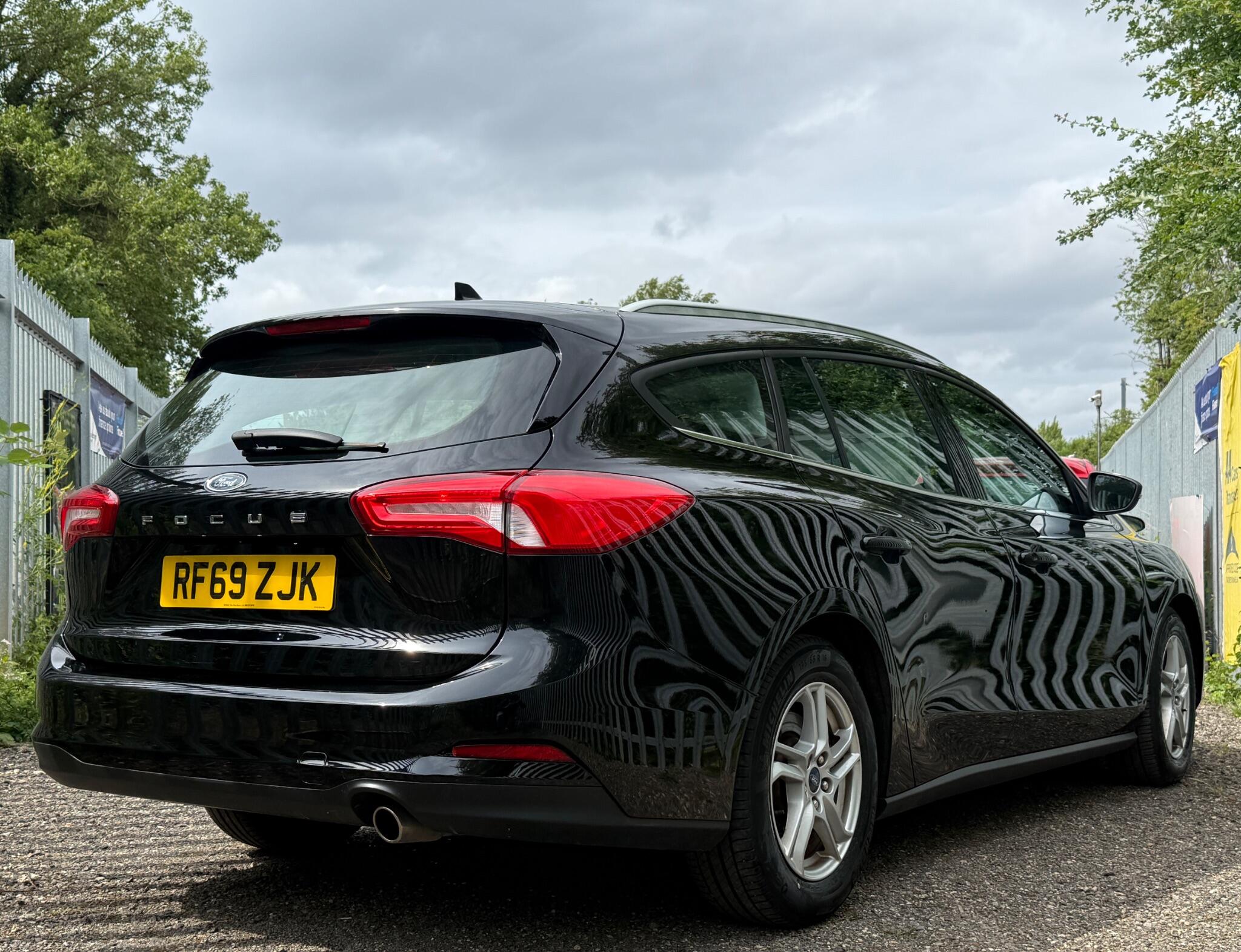 2019 Ford Focus image 19