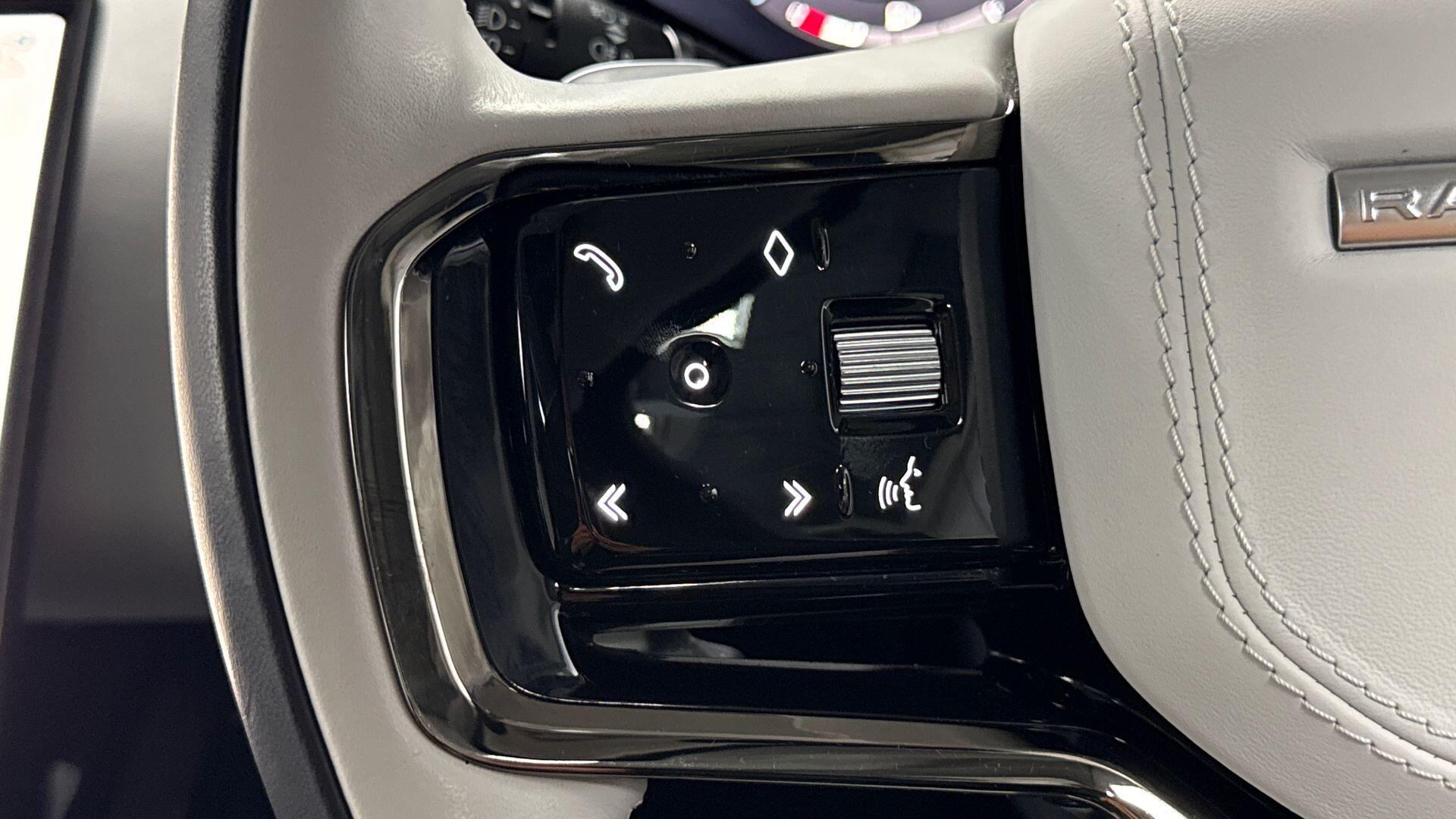 Land Rover Range Rover Sport view 25