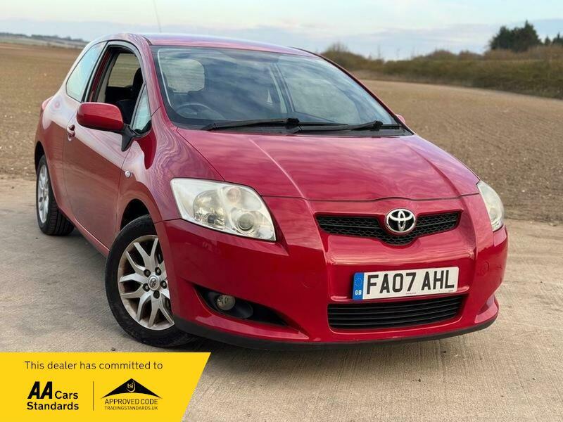 2007 Toyota Auris image 1