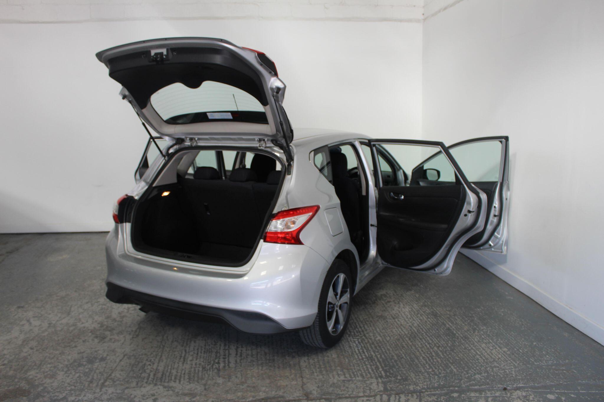 Nissan Pulsar view 19