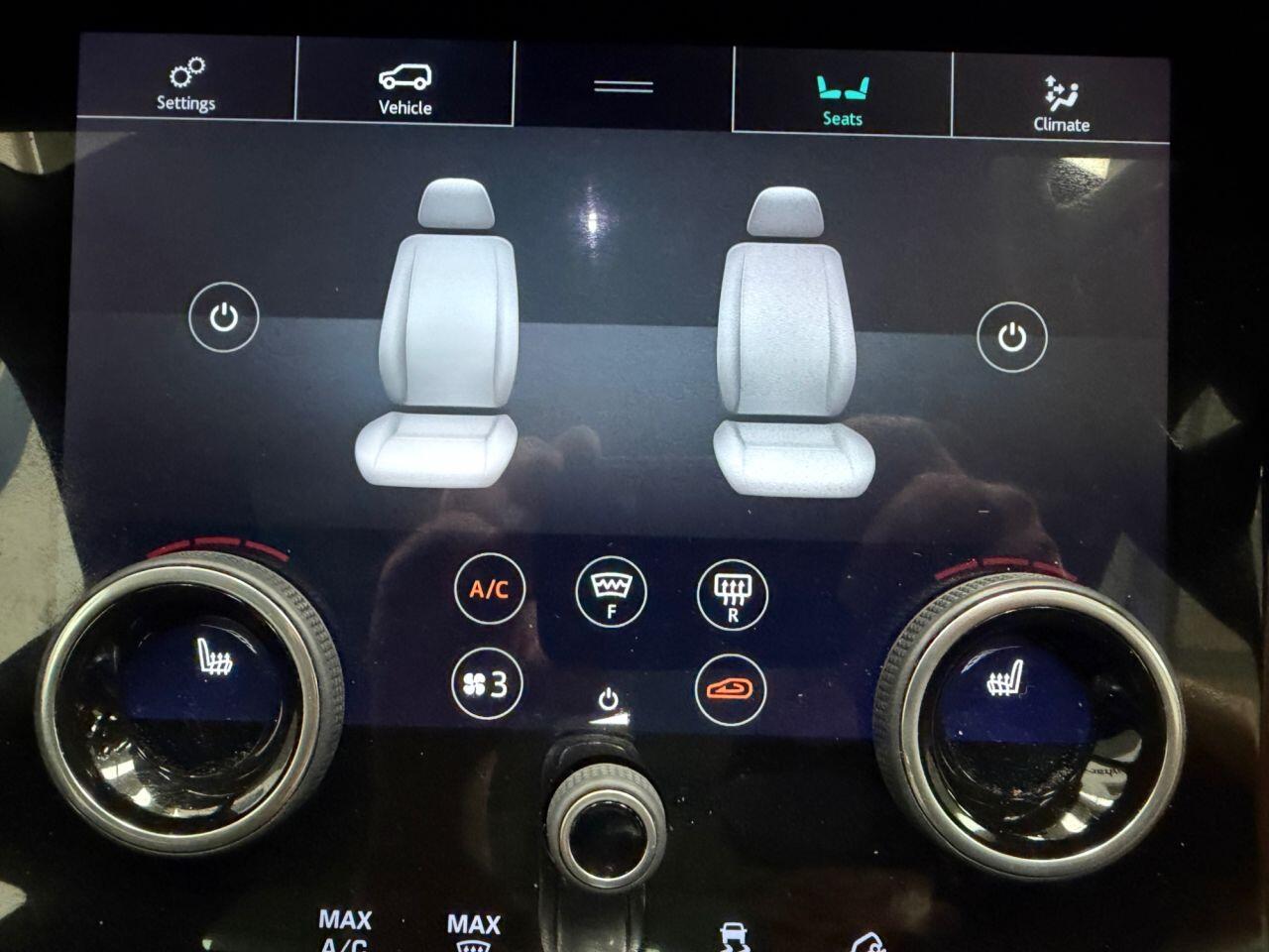 Land Rover Range Rover Evoque view 39