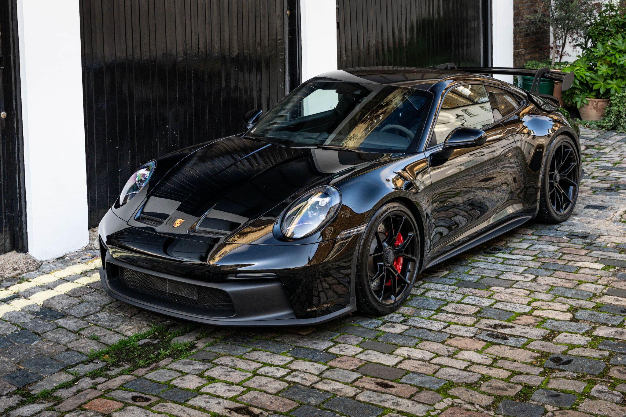 Porsche 911 view 10