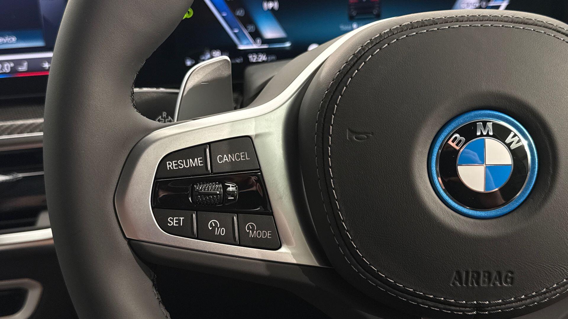 BMW X5 view 17