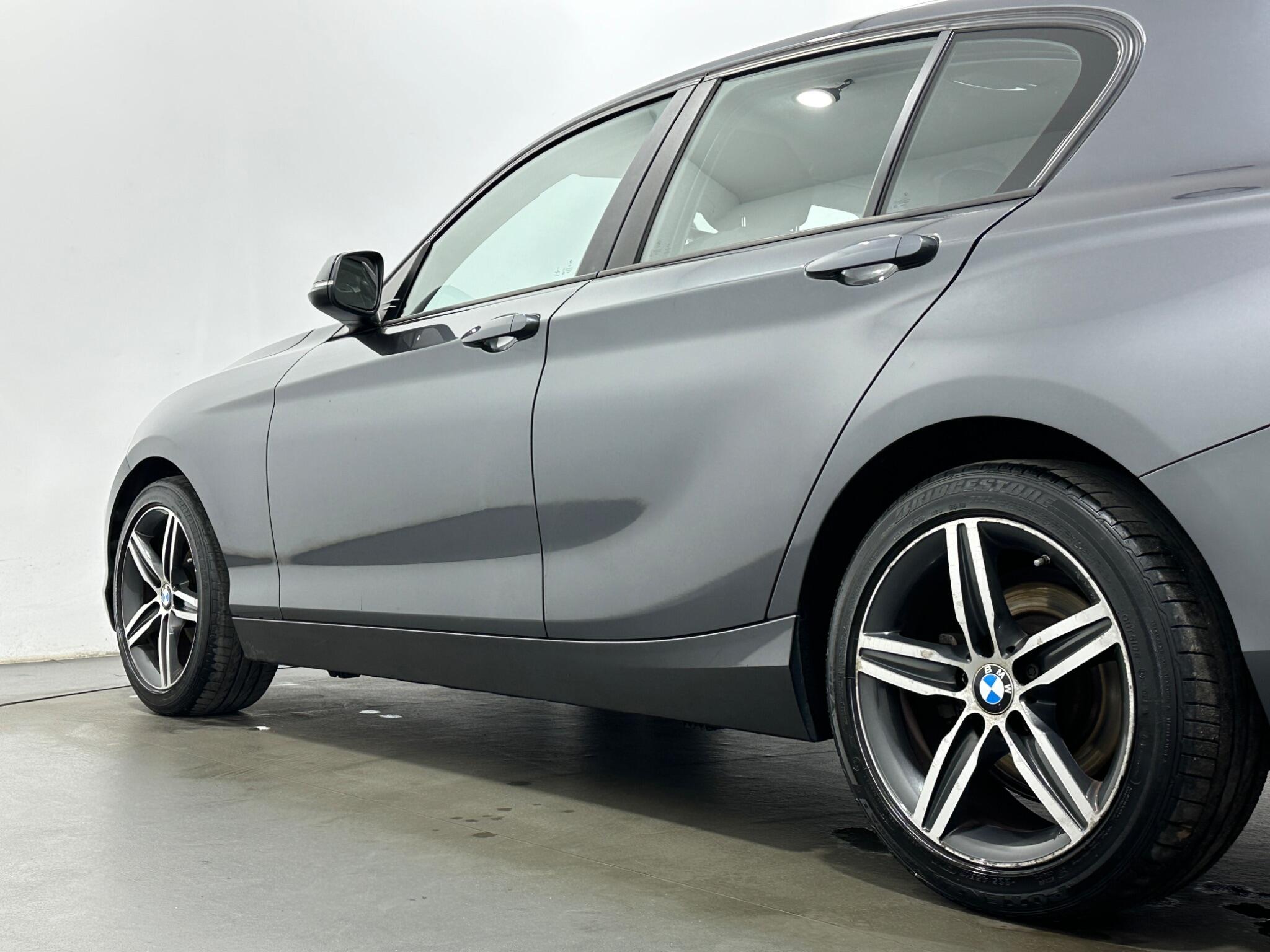 BMW 1 Series view 49