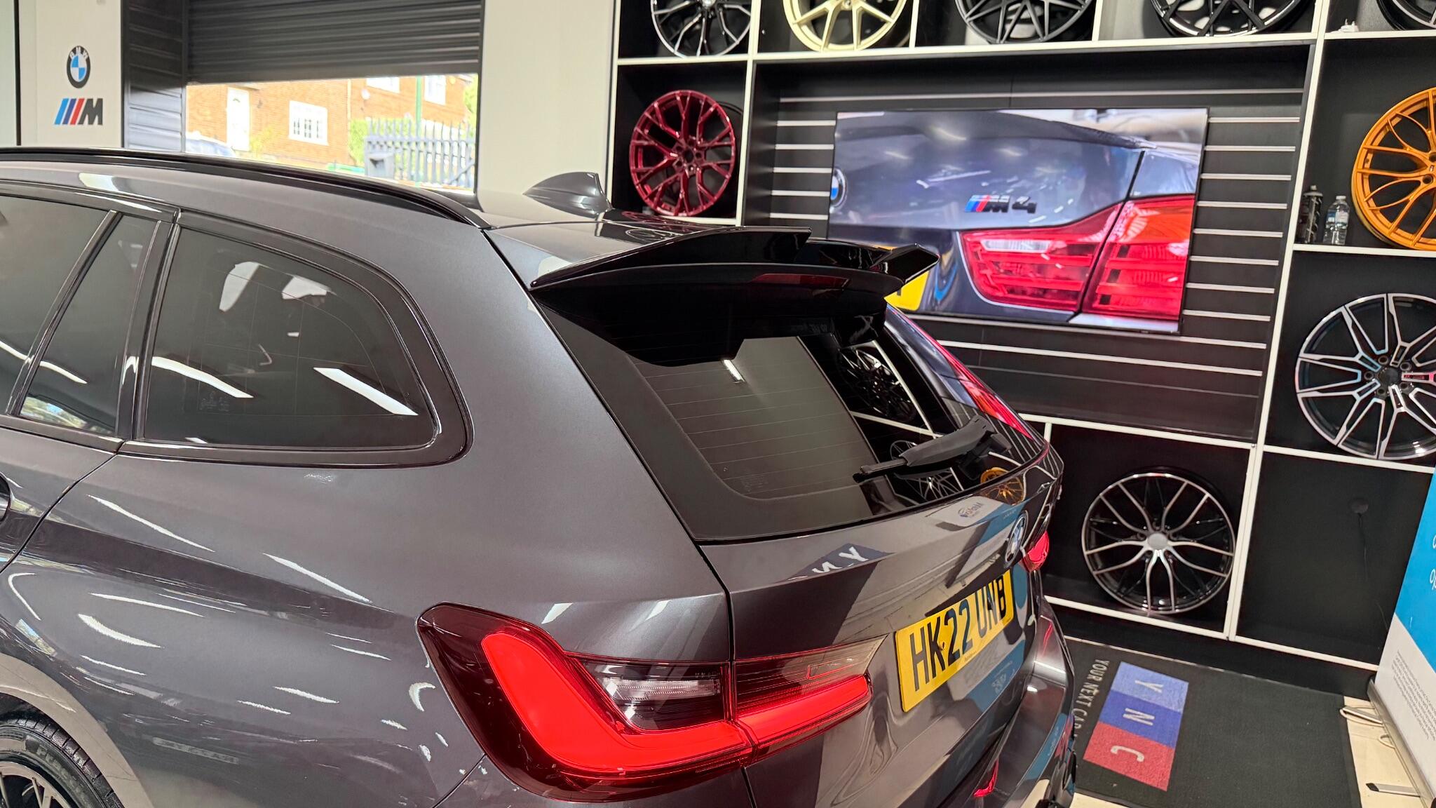 BMW 3 Series view 25