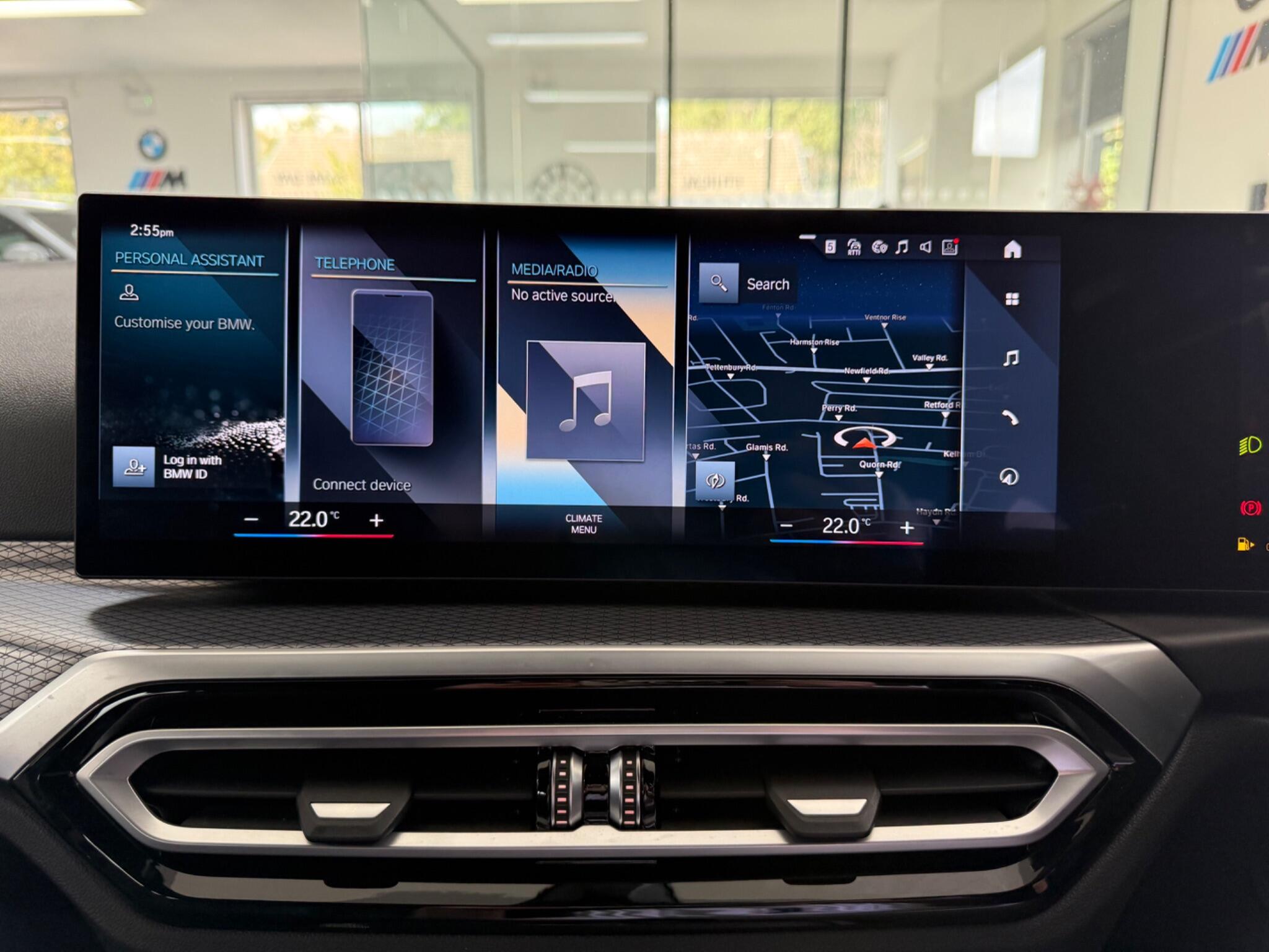BMW 3 Series view 28