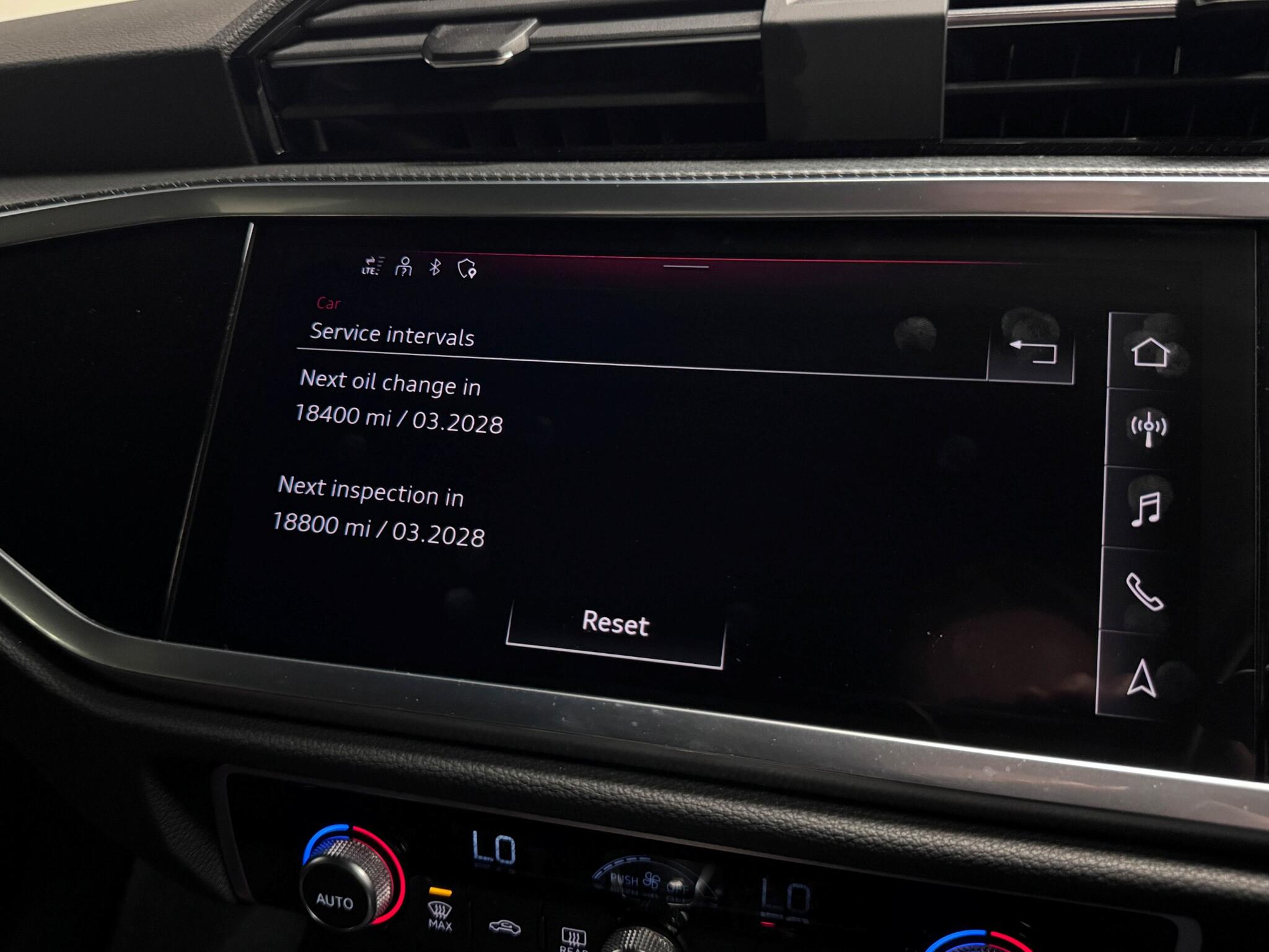 Audi Q3 view 48