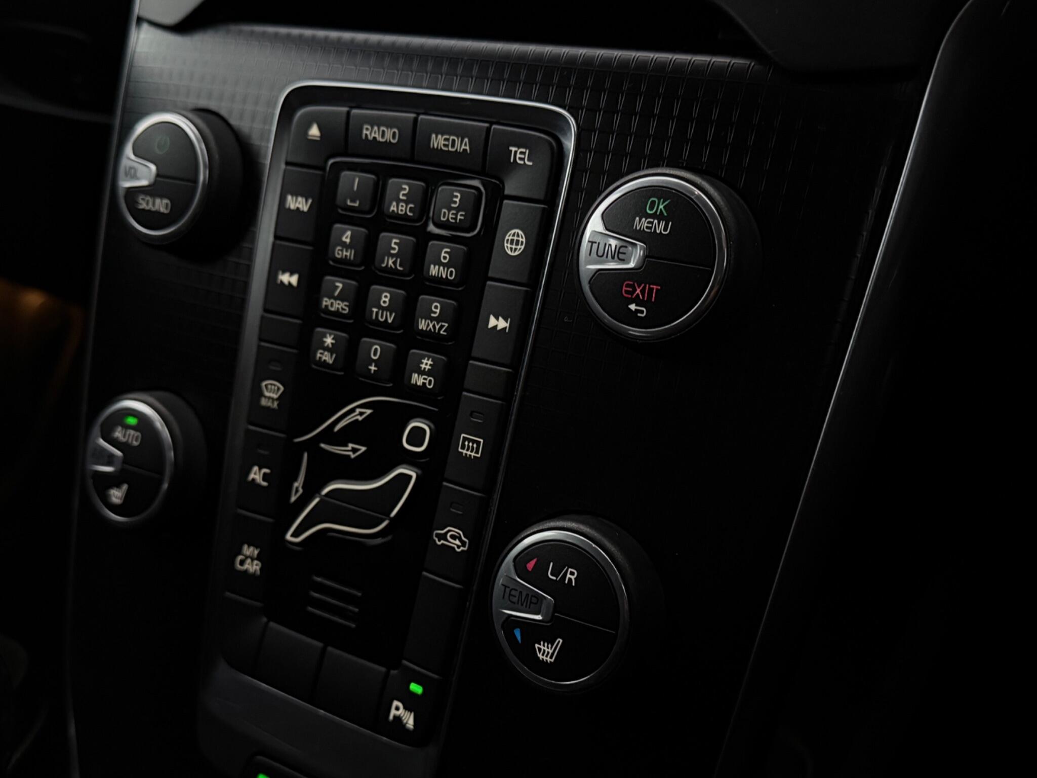 Volvo V40 view 21