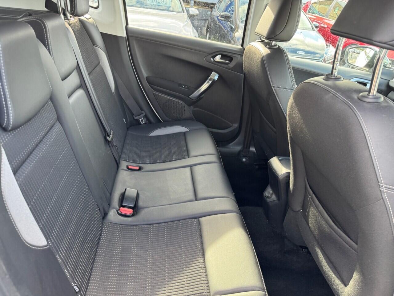 Peugeot 2008 view 57