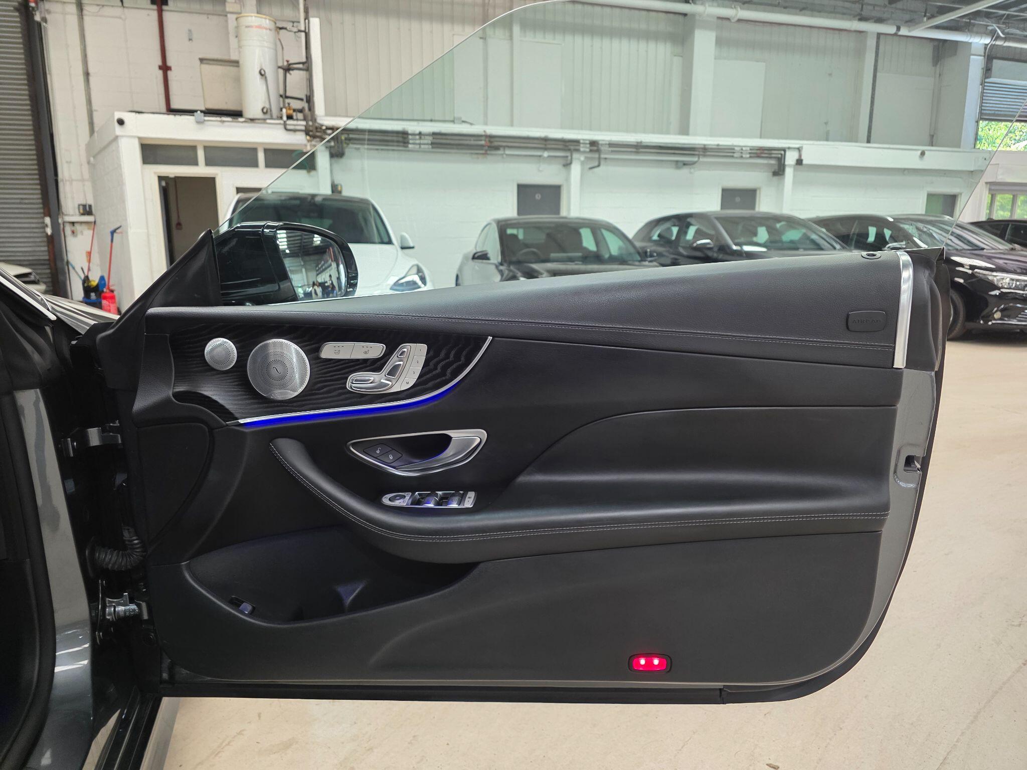 Mercedes-Benz E Class view 16