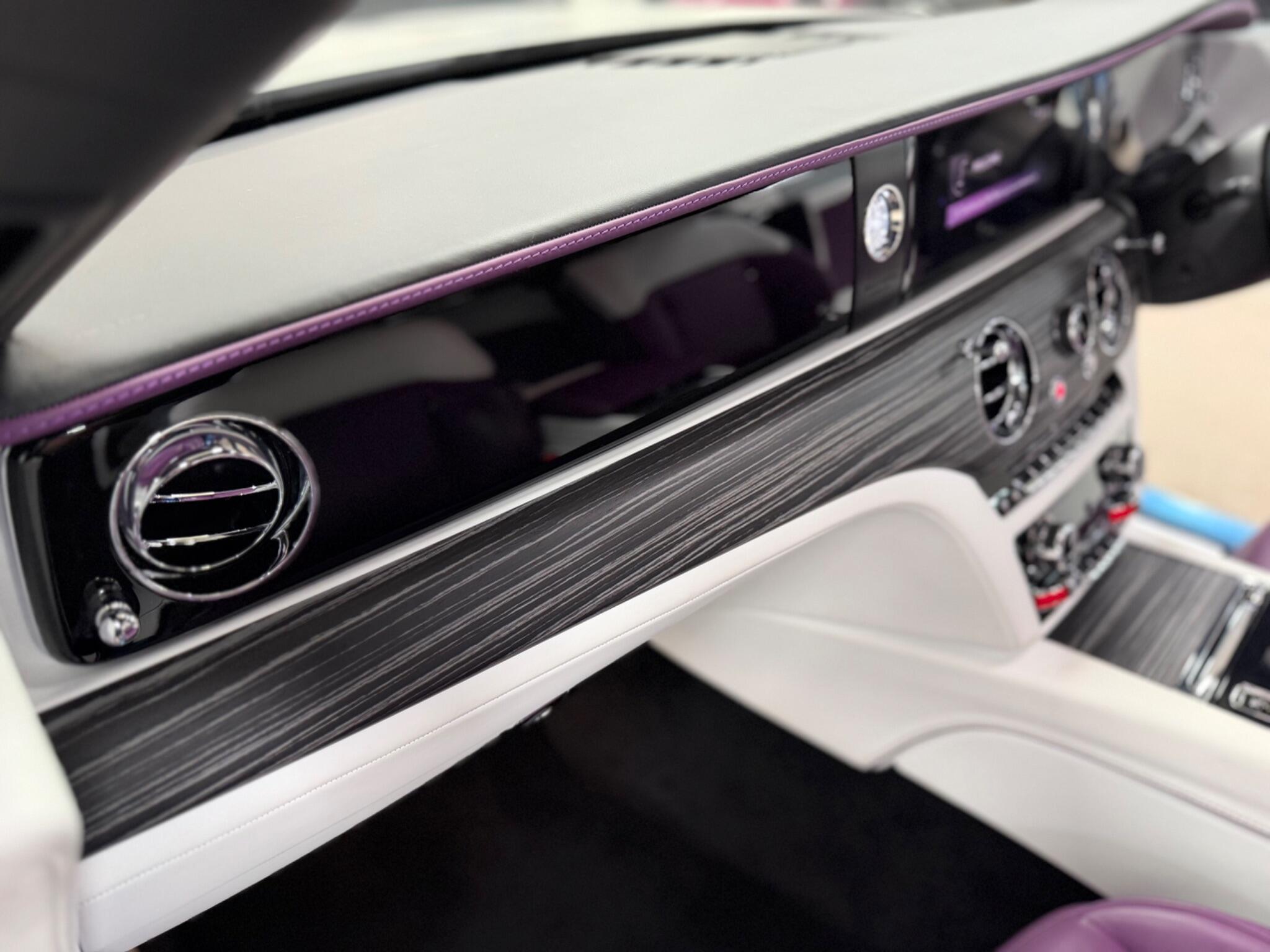 Rolls-Royce Spectre view 86