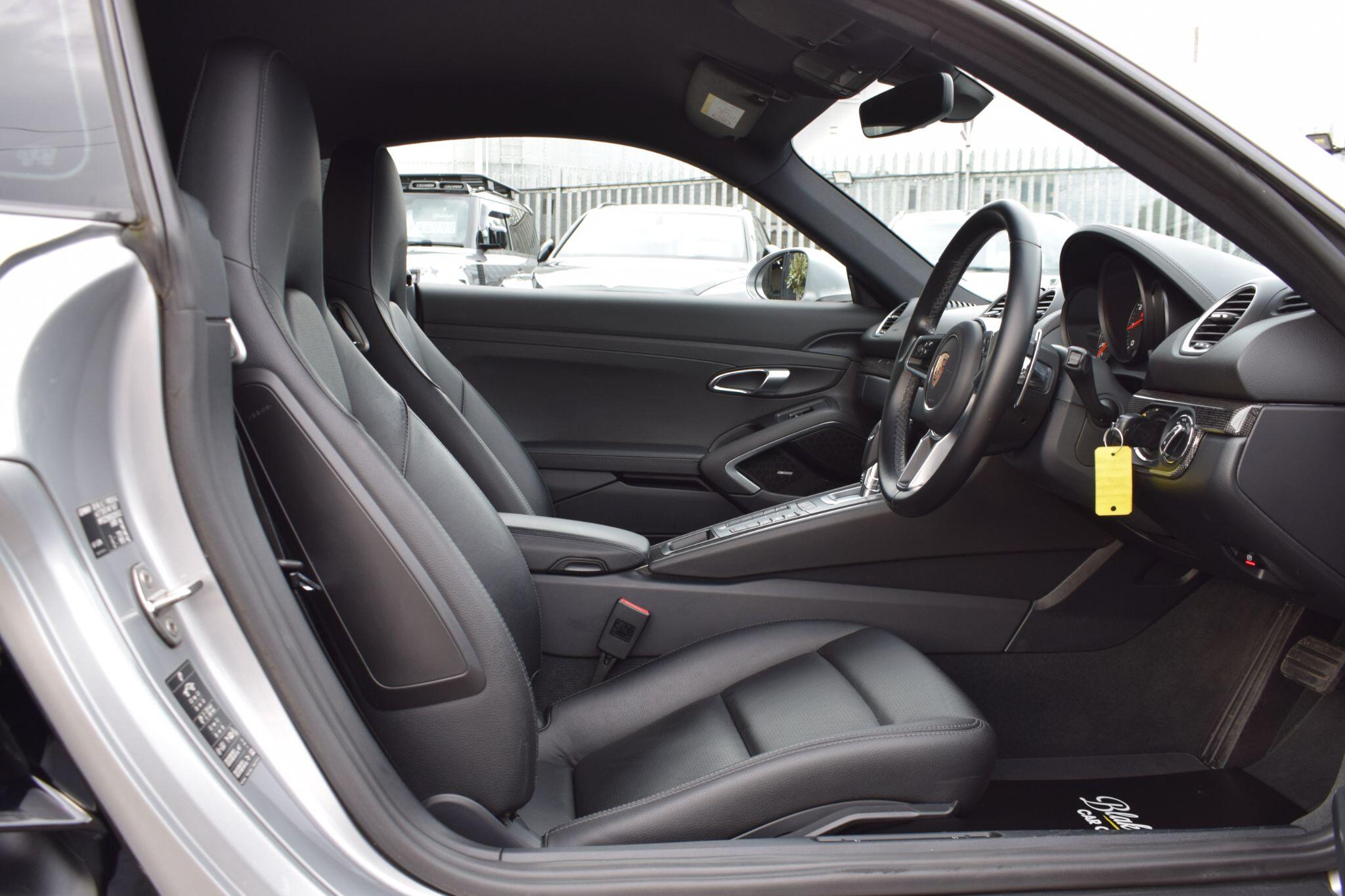 Porsche 718 Cayman view 11