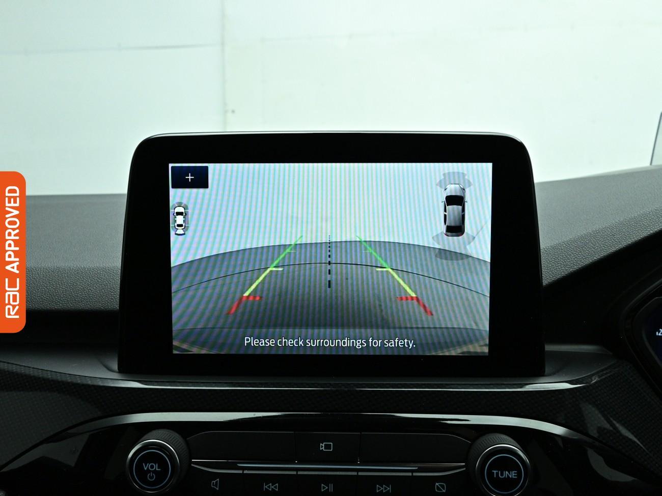 Ford Kuga view 3