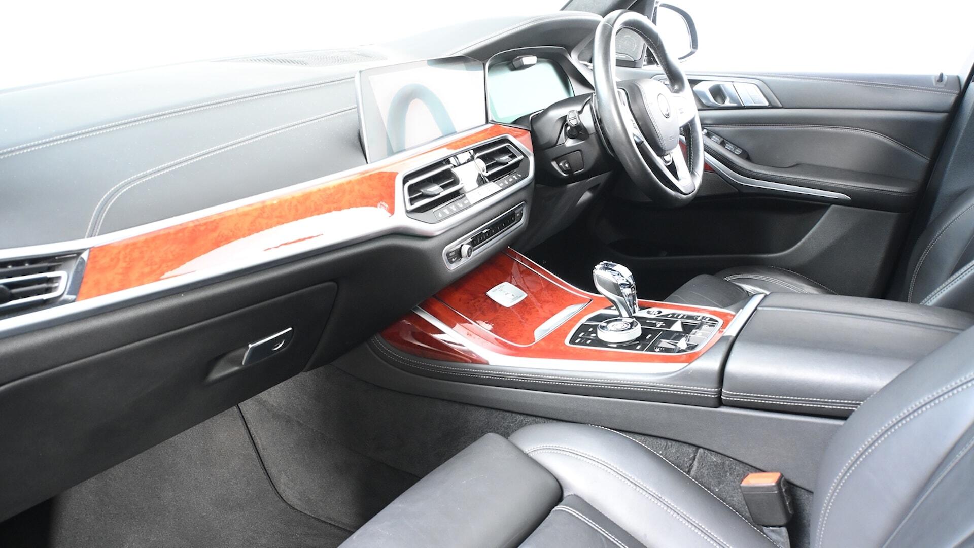 BMW Alpina XB7 view 7