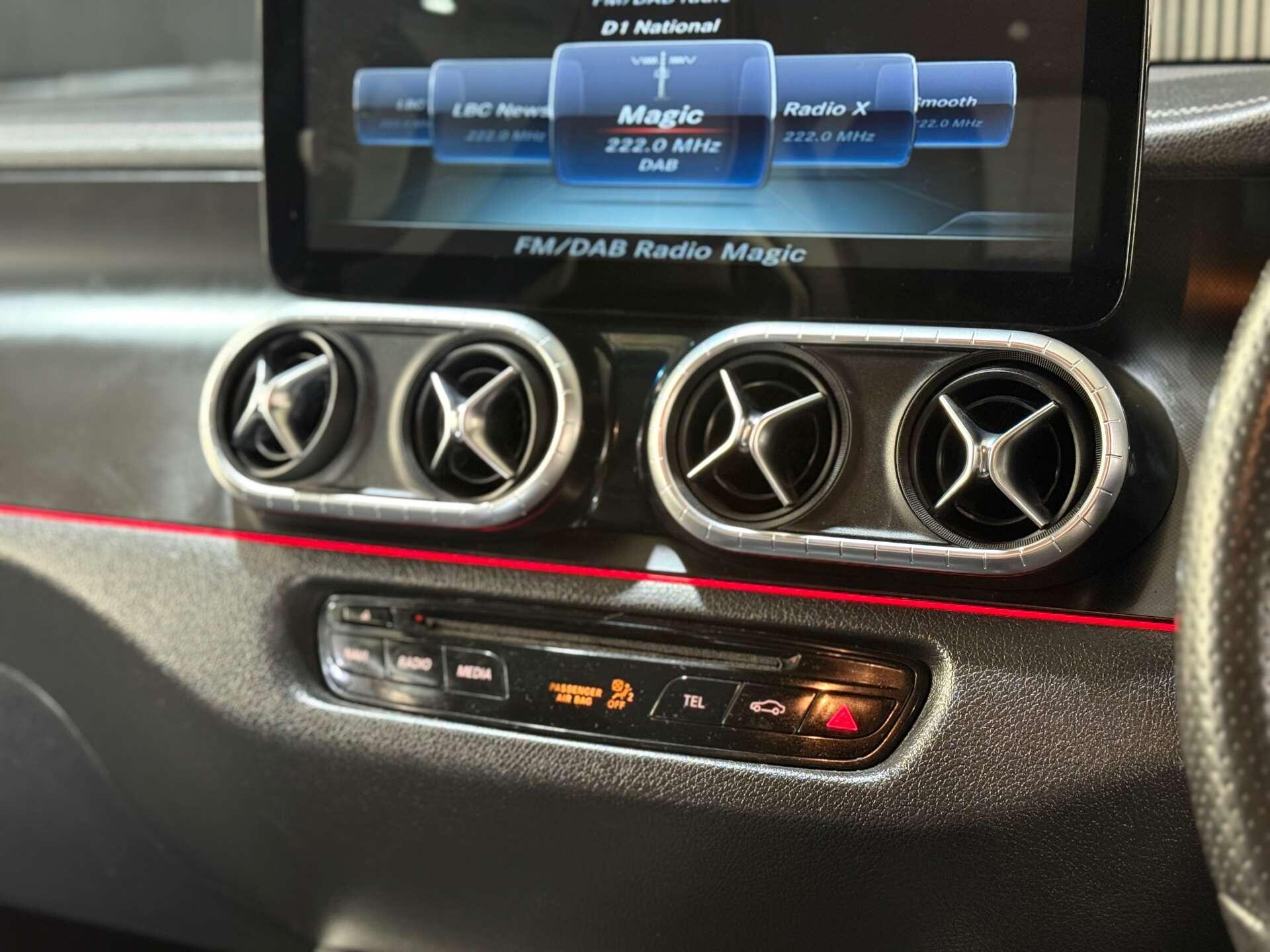 Mercedes-Benz X Class view 37