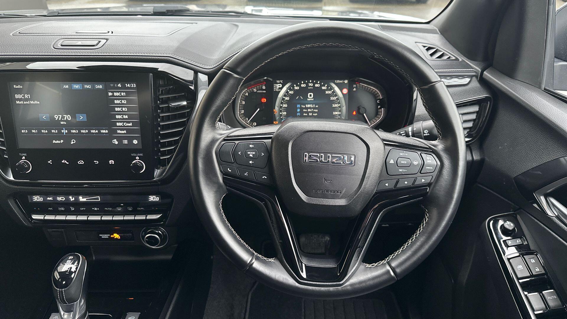Isuzu D-Max view 14
