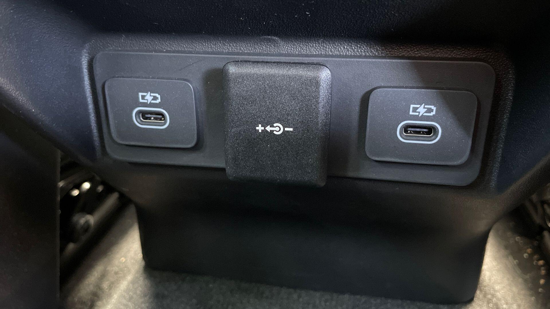 Land Rover Range Rover Evoque view 48