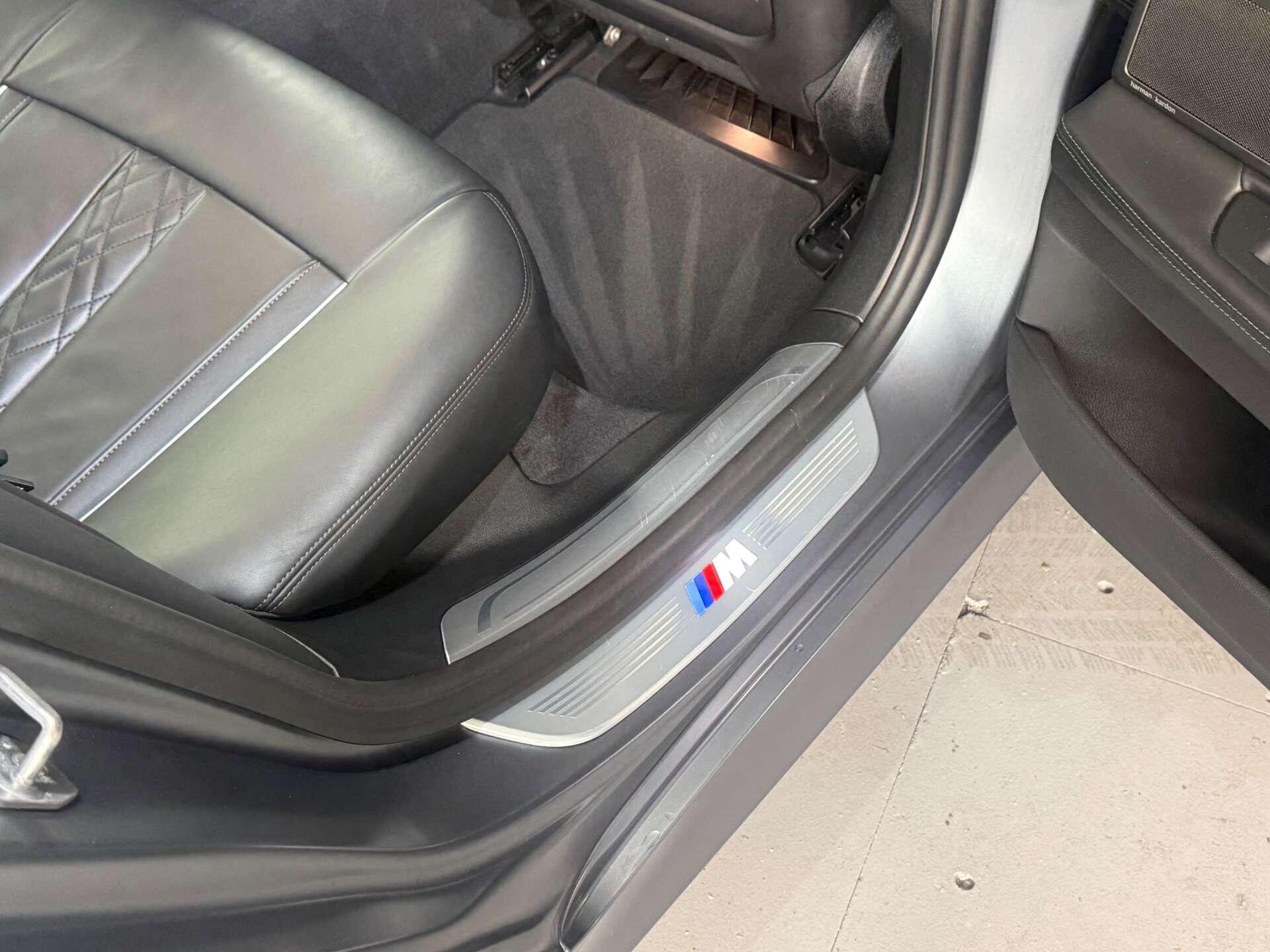 BMW 7 Series view 25