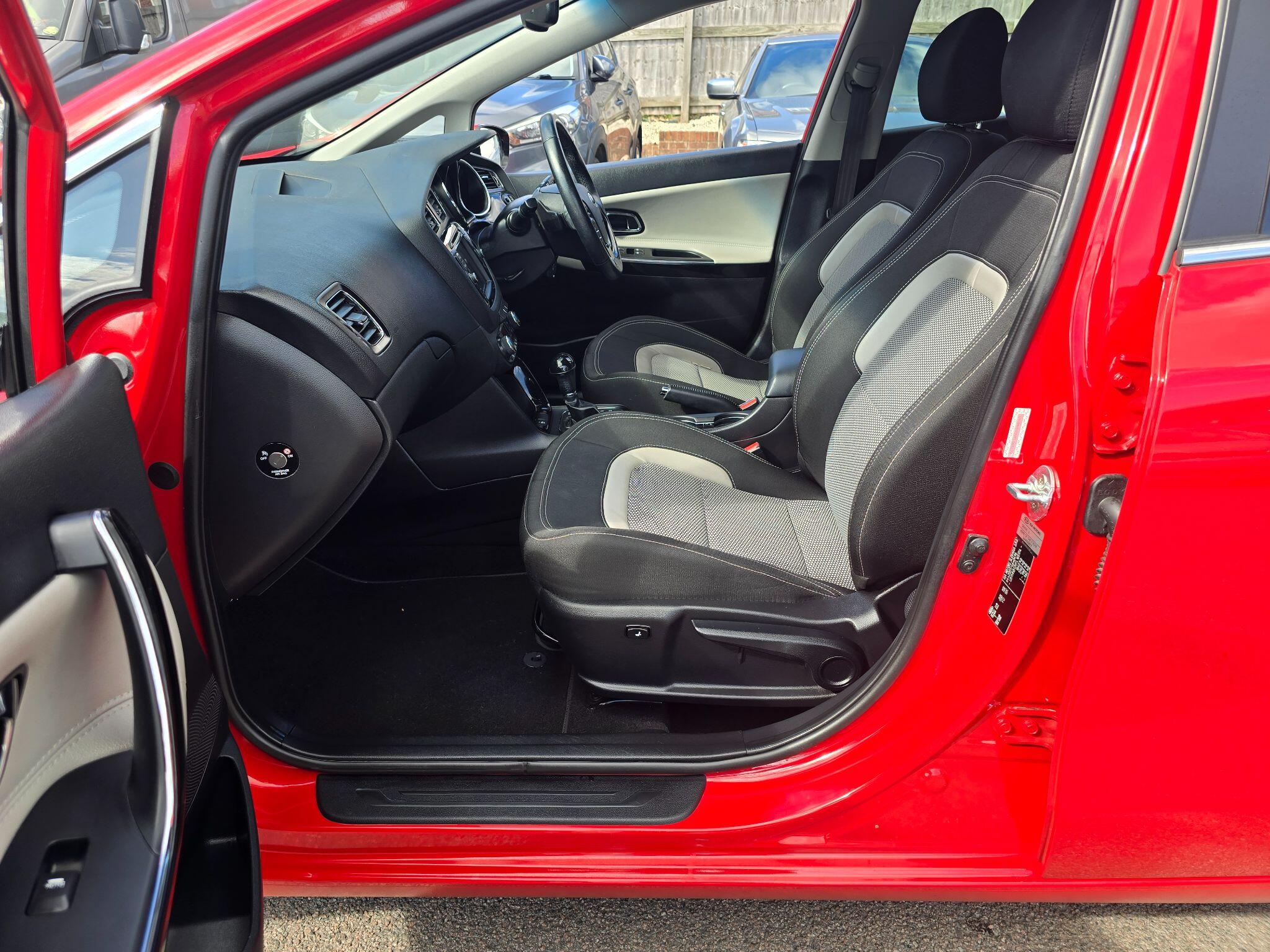 Kia Ceed view 41