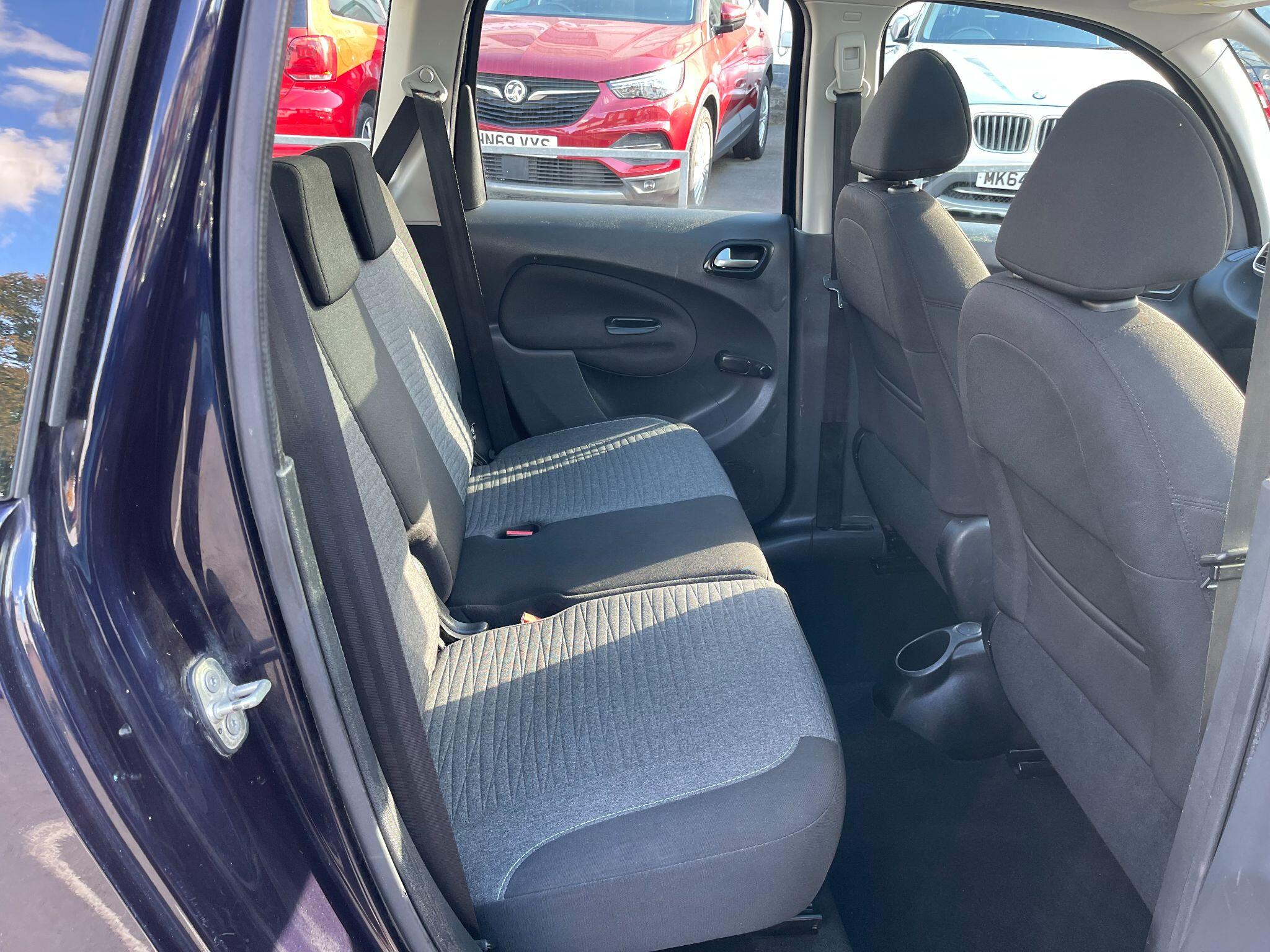 Citroen C3 Picasso view 29