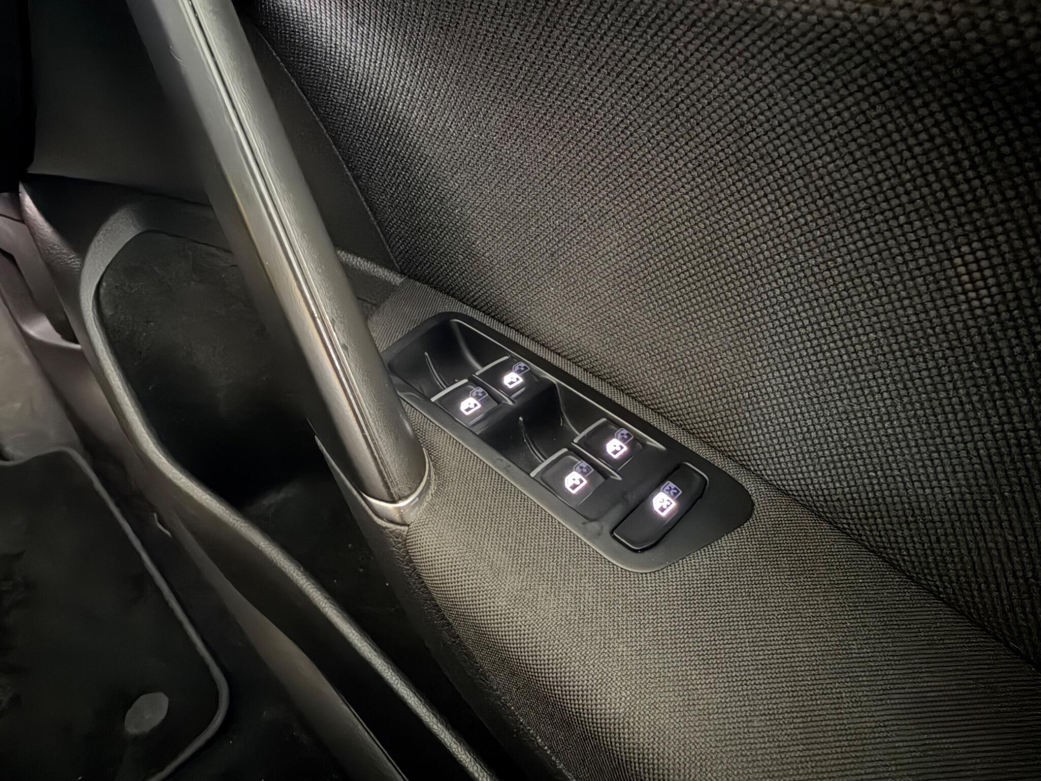 Volkswagen Golf view 27