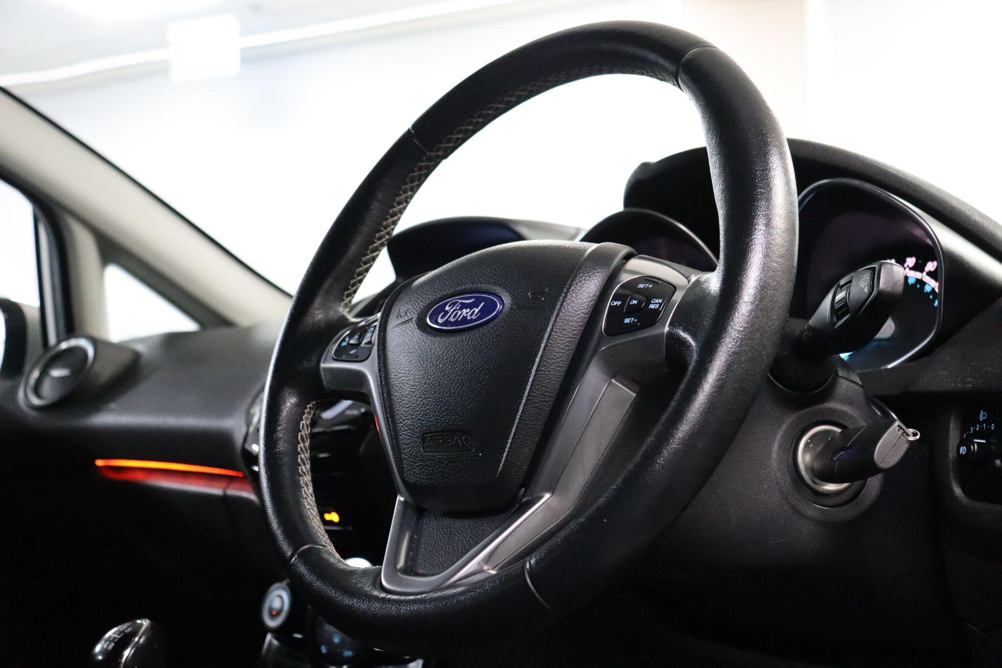 Ford Fiesta view 12