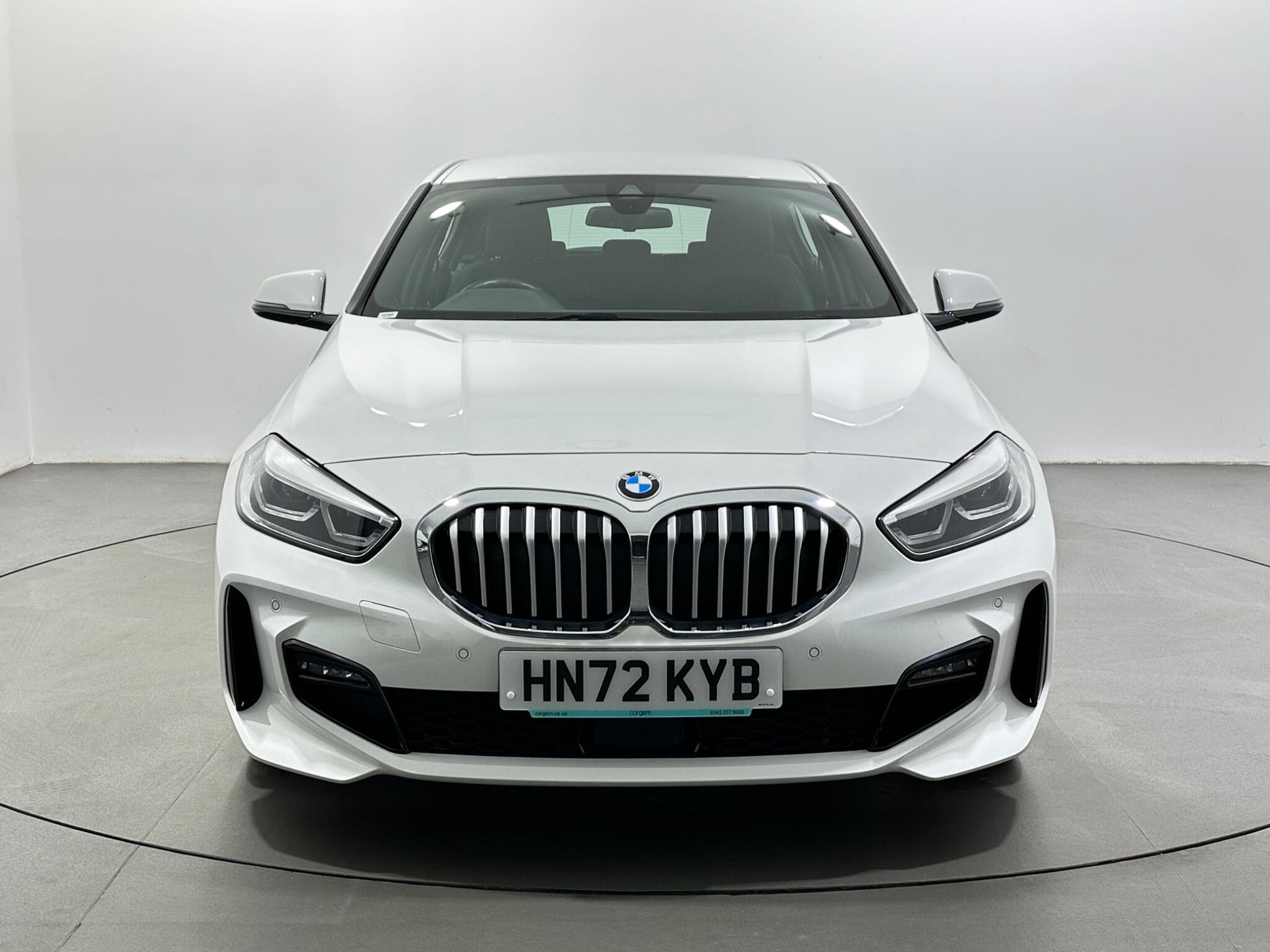 BMW 1 Series view 3