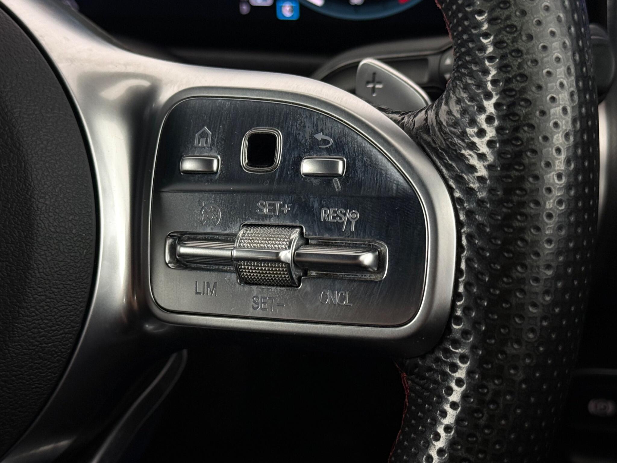 Mercedes-Benz GLB view 15
