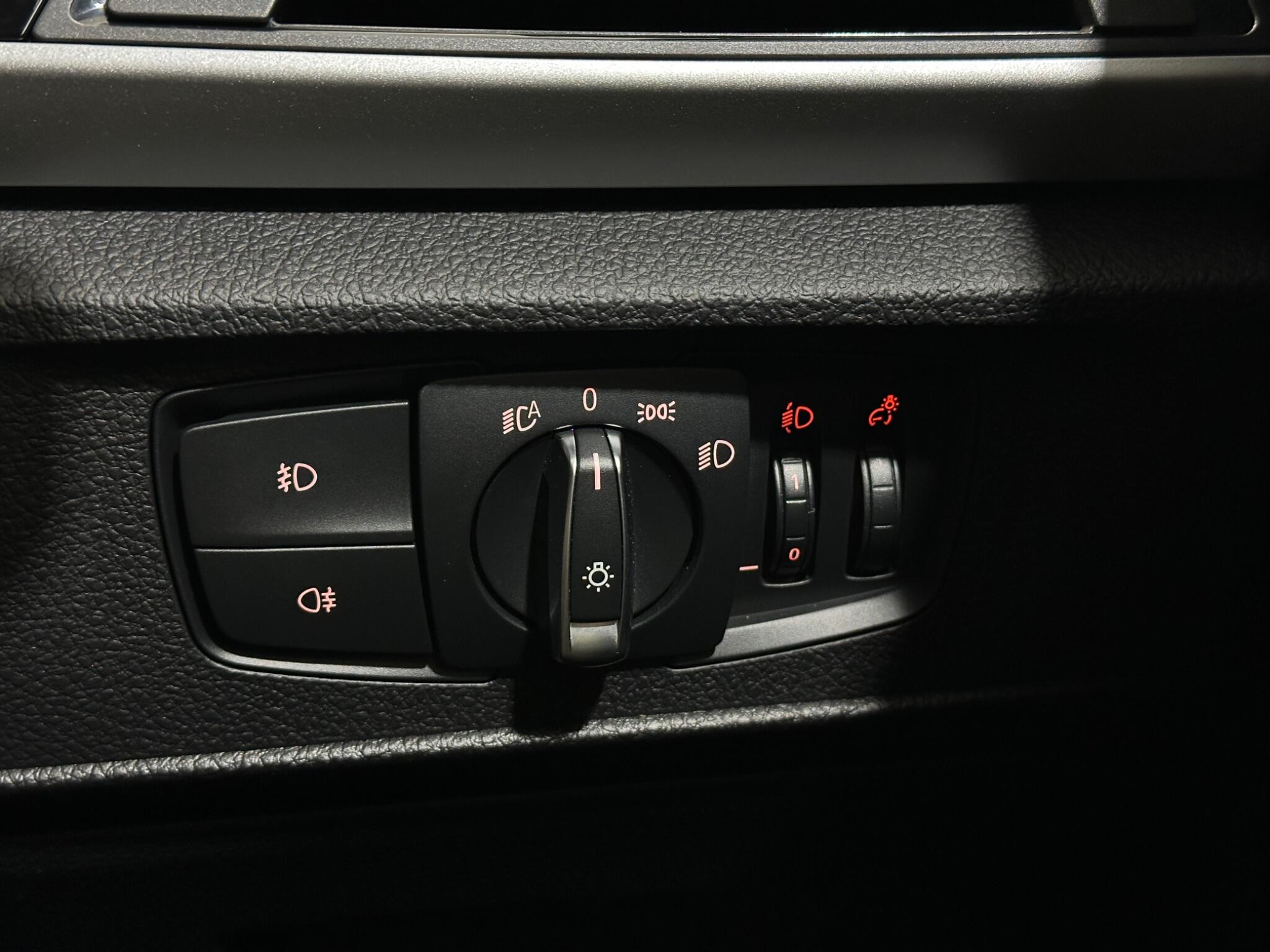 BMW 1 Series view 18