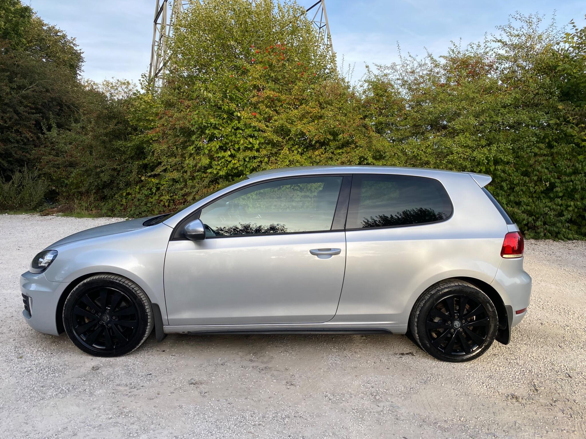 Volkswagen Golf view 4