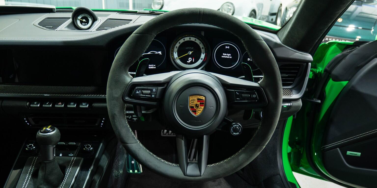 Porsche 911 view 20