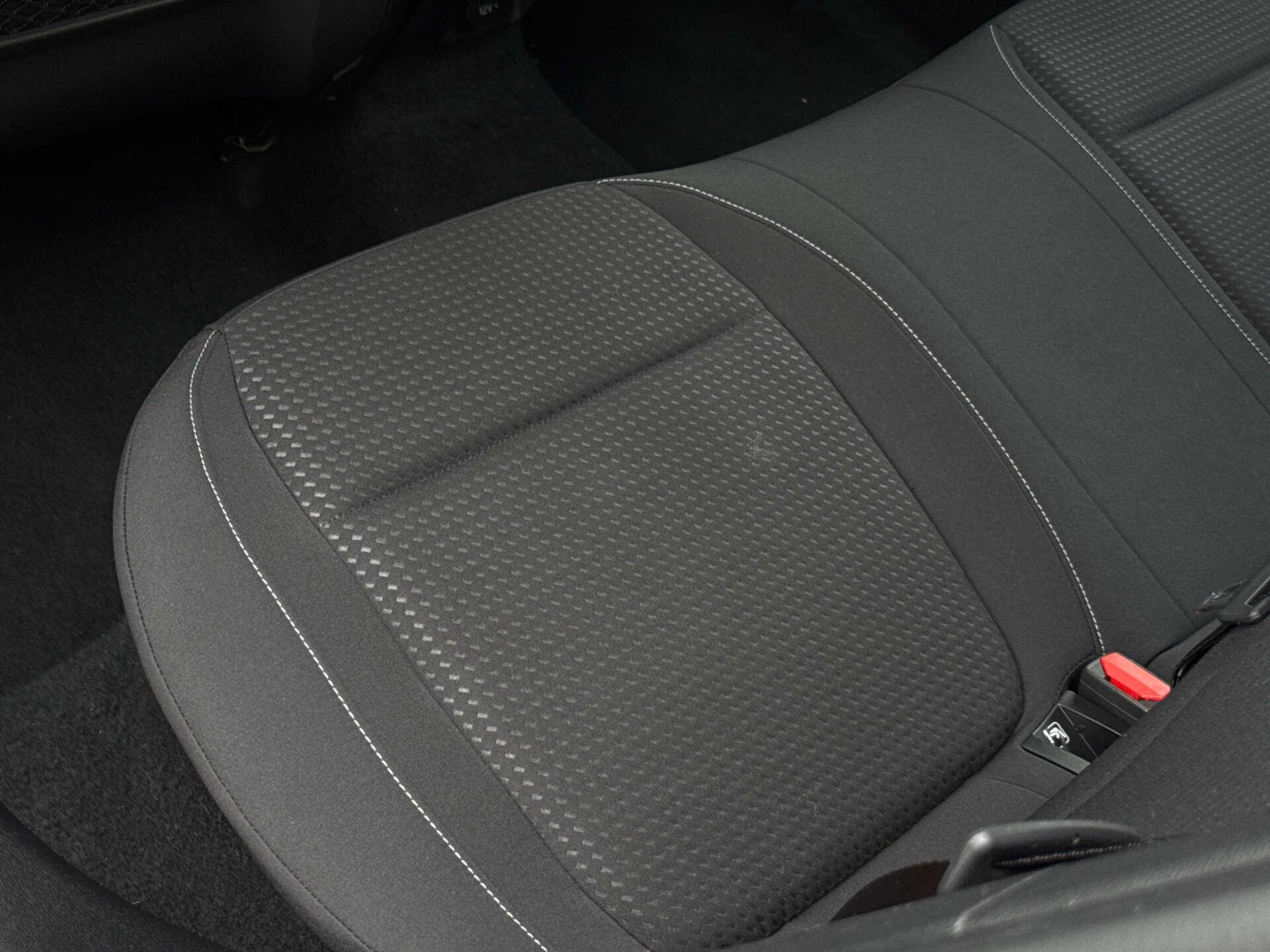 Ford Focus view 41