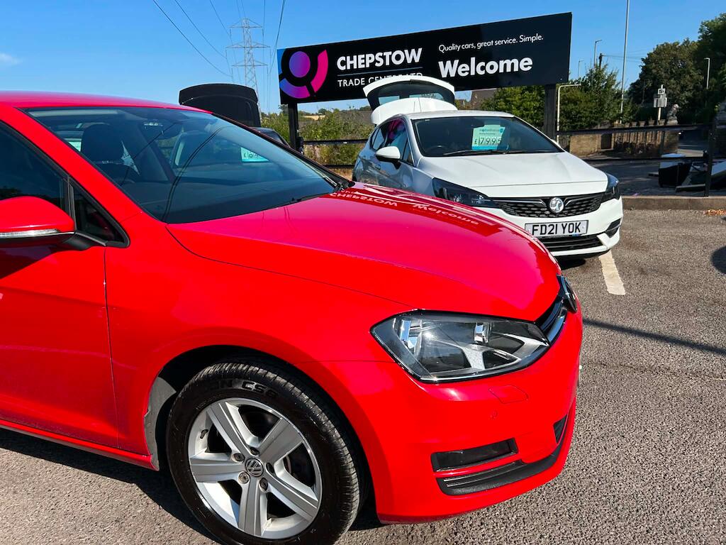 Volkswagen Golf view 2