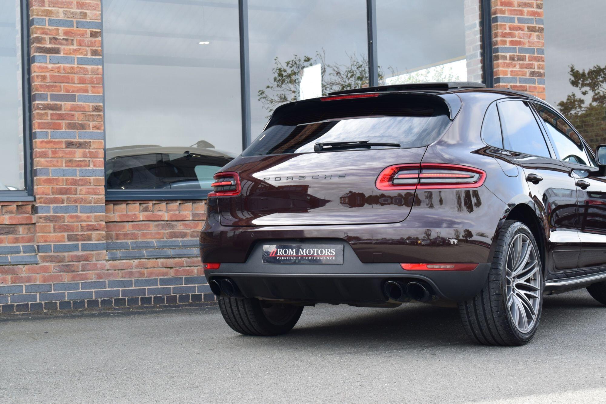 Porsche Macan view 49