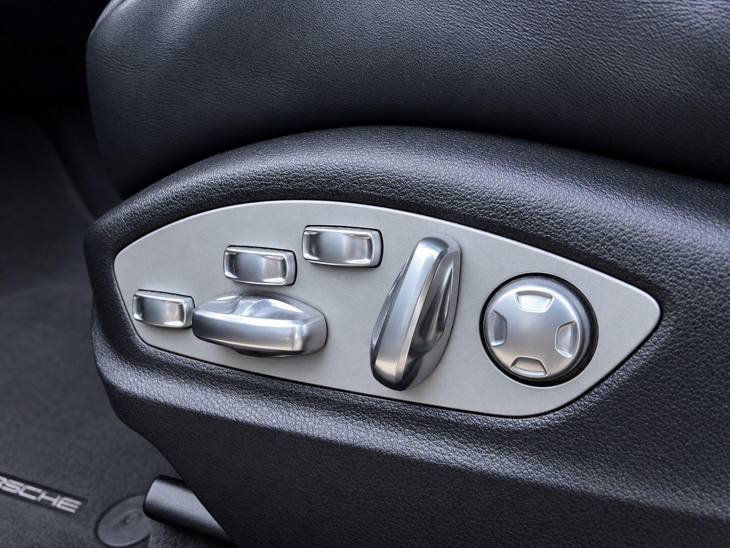 Porsche Macan view 42