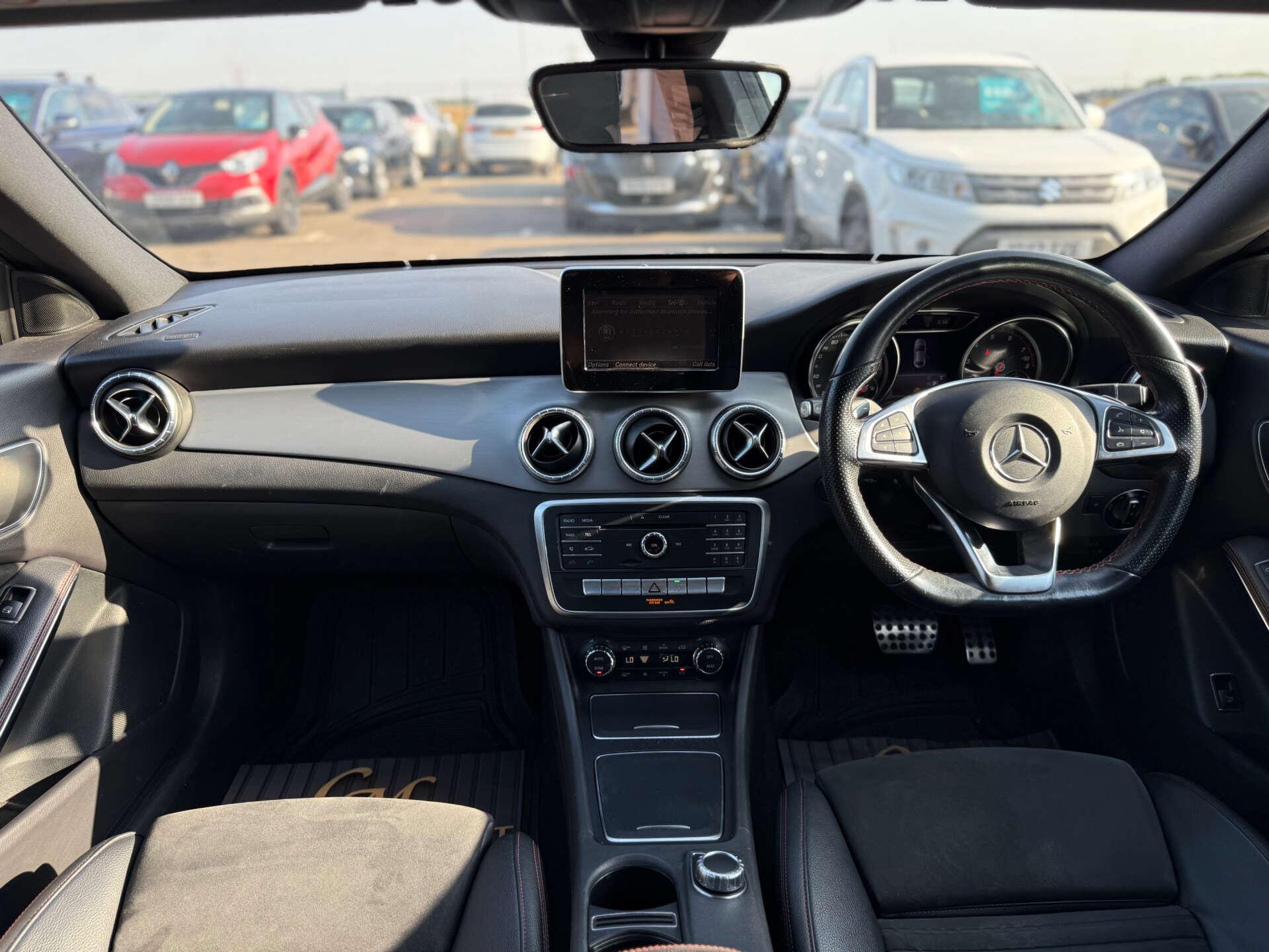 Mercedes-Benz CLA view 60