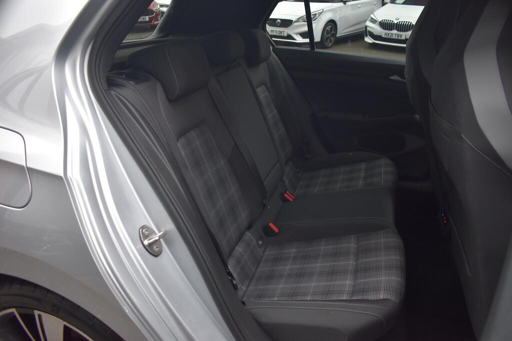 Volkswagen Golf view 33