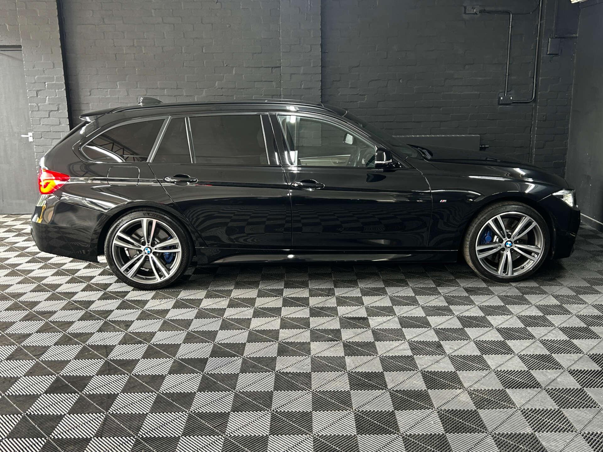 BMW 3 Series view 23