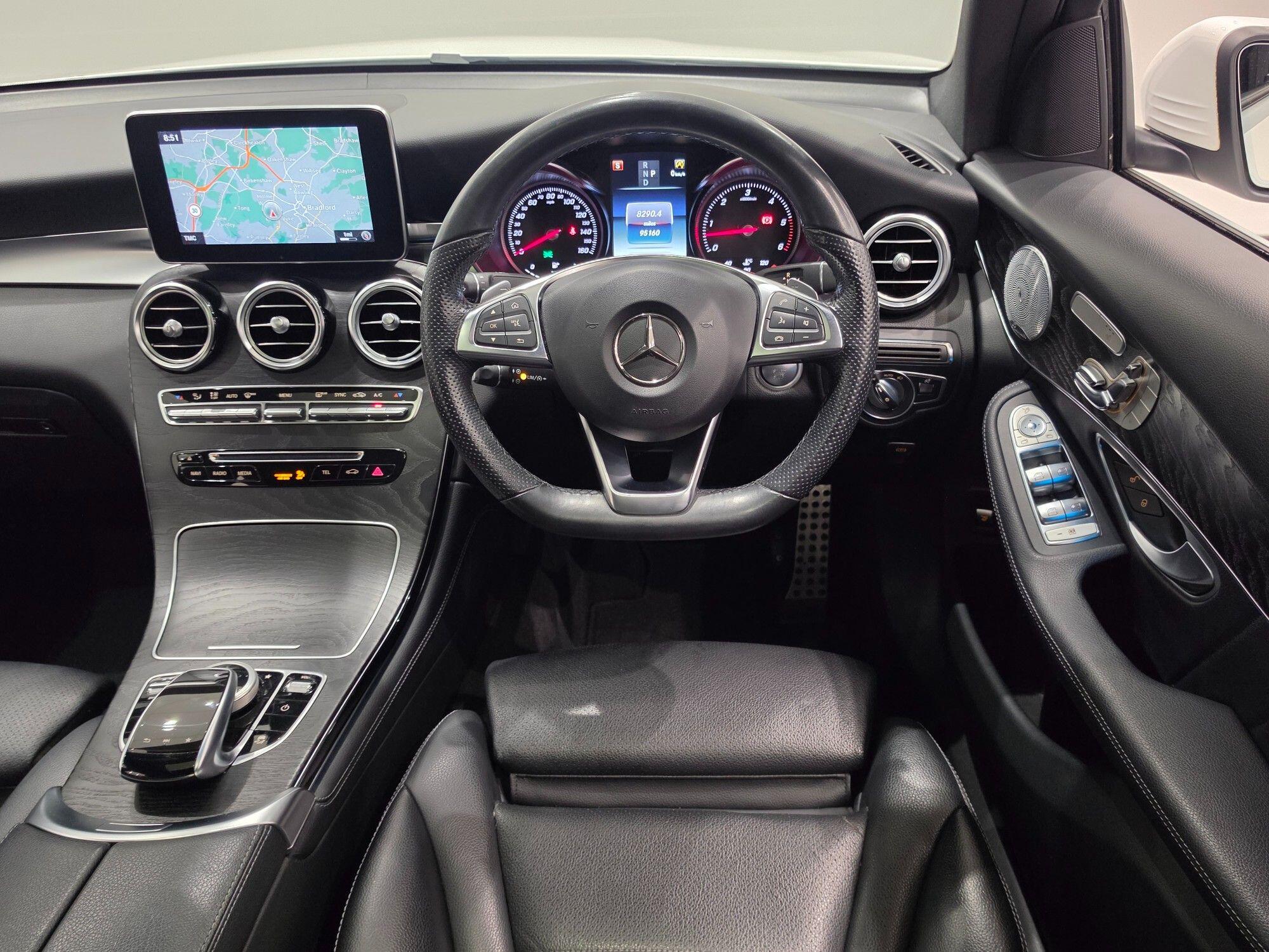 Mercedes-Benz GLC view 24