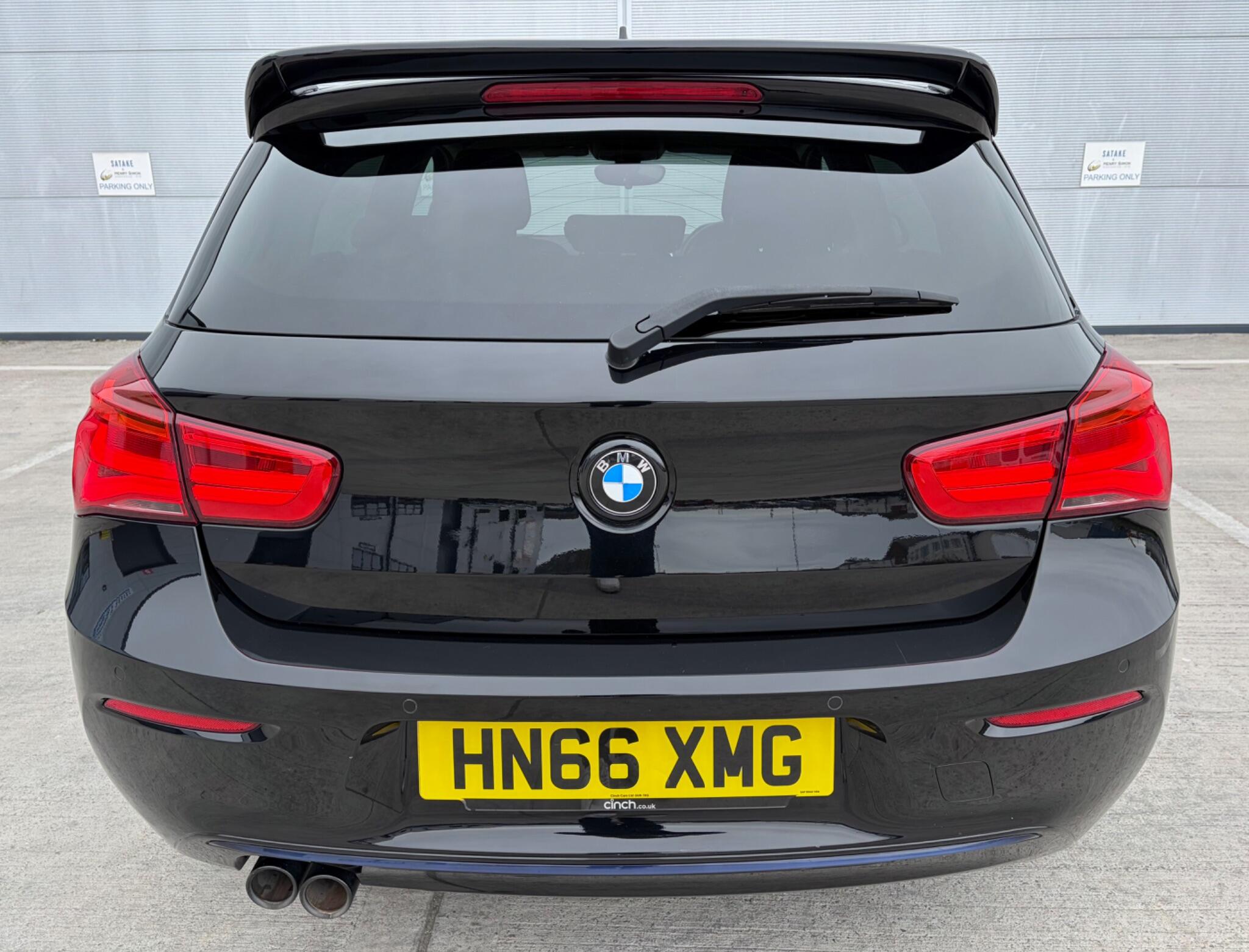 BMW 1 Series view 5